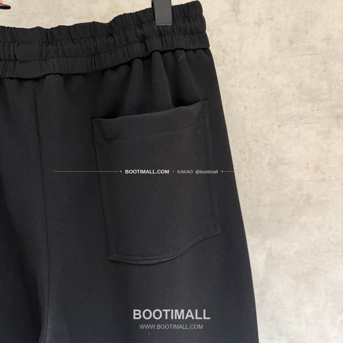크롬하츠 헤비웨이트 진주 레더패치 루즈핏 블랙 스웨트팬츠 Chrome Hearts Heavyweight Pearl Leather Patch Loose Fit Black Sweatpants D47 6