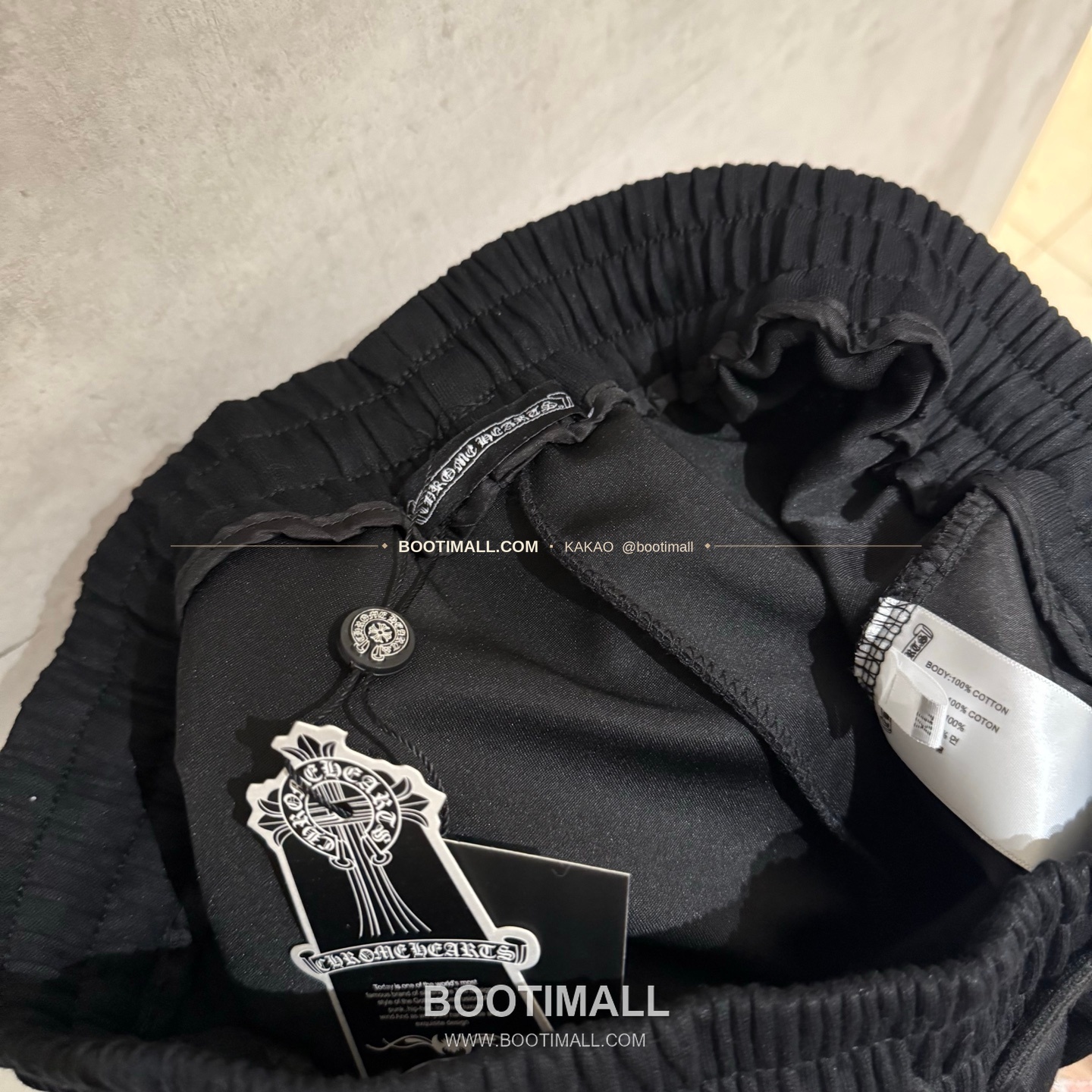 크롬하츠 헤비웨이트 진주 레더패치 루즈핏 블랙 스웨트팬츠 Chrome Hearts Heavyweight Pearl Leather Patch Loose Fit Black Sweatpants D47 7