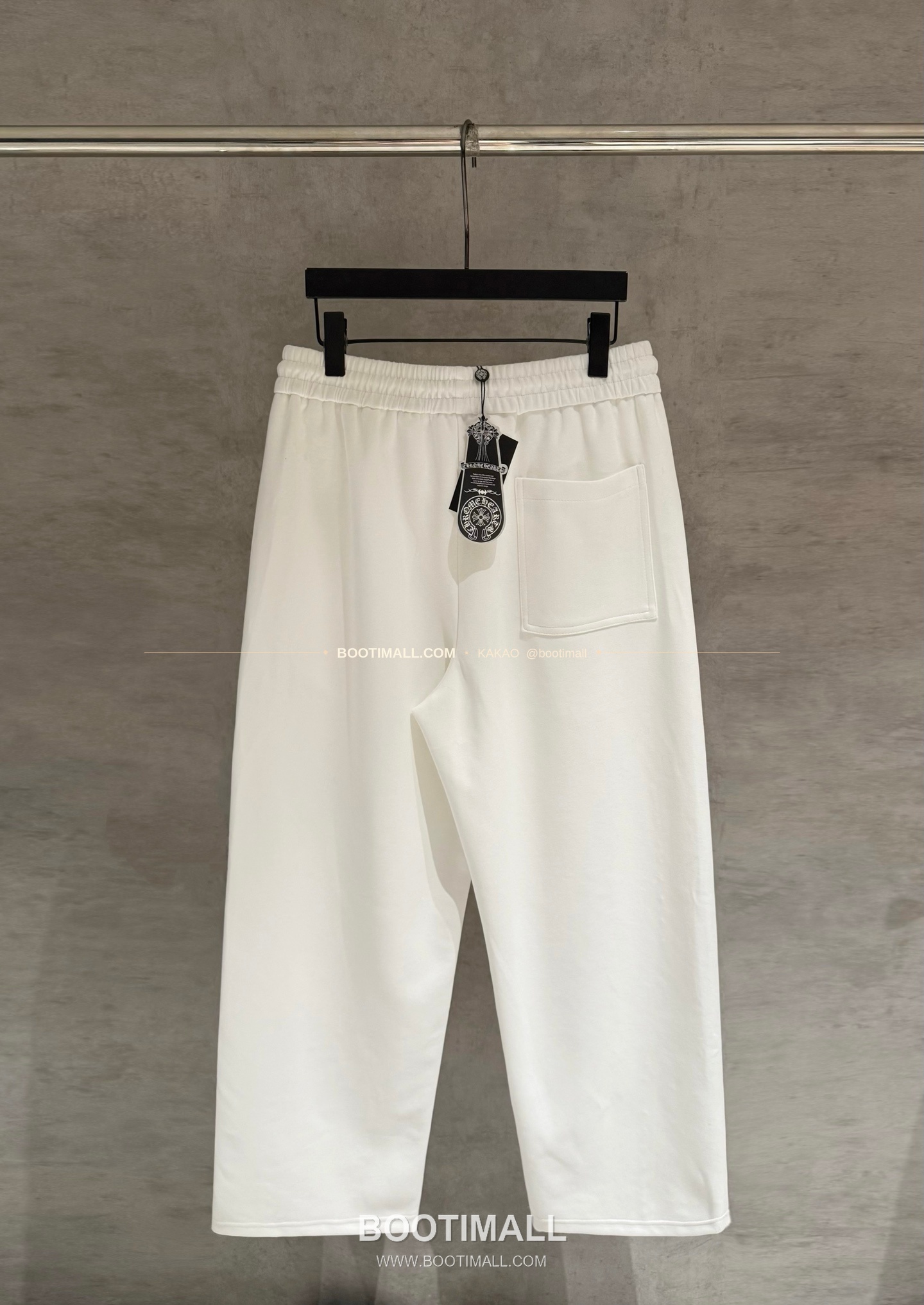 크롬하츠 헤비웨이트 진주 레더패치 루즈핏 블랙 스웨트팬츠 Chrome Hearts Heavyweight Pearl Leather Patch Loose Fit Black Sweatpants D47 2