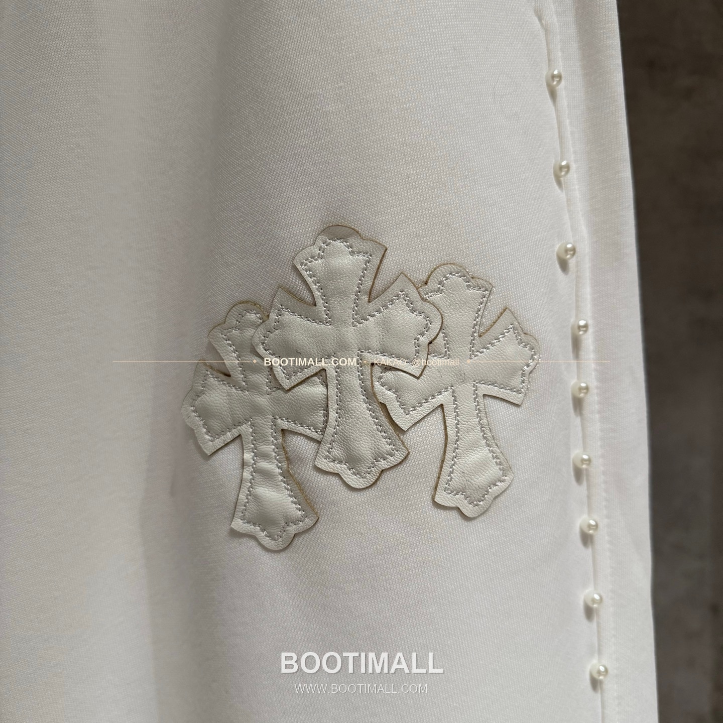 크롬하츠 헤비웨이트 진주 레더패치 루즈핏 블랙 스웨트팬츠 Chrome Hearts Heavyweight Pearl Leather Patch Loose Fit Black Sweatpants D47 5