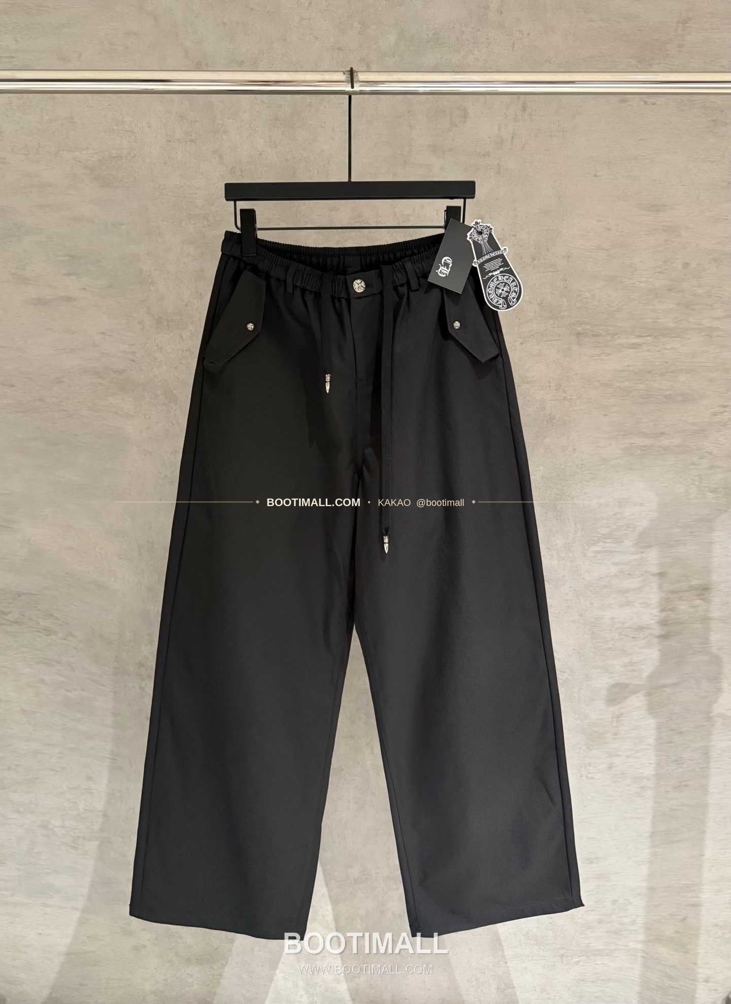 크롬하츠 헤비웨이트 멀티 크로스패치 루즈핏 블랙 카고팬츠 Chrome Hearts Heavyweight Multi Cross Patch Loose Fit Black Cargo Pants D125 1