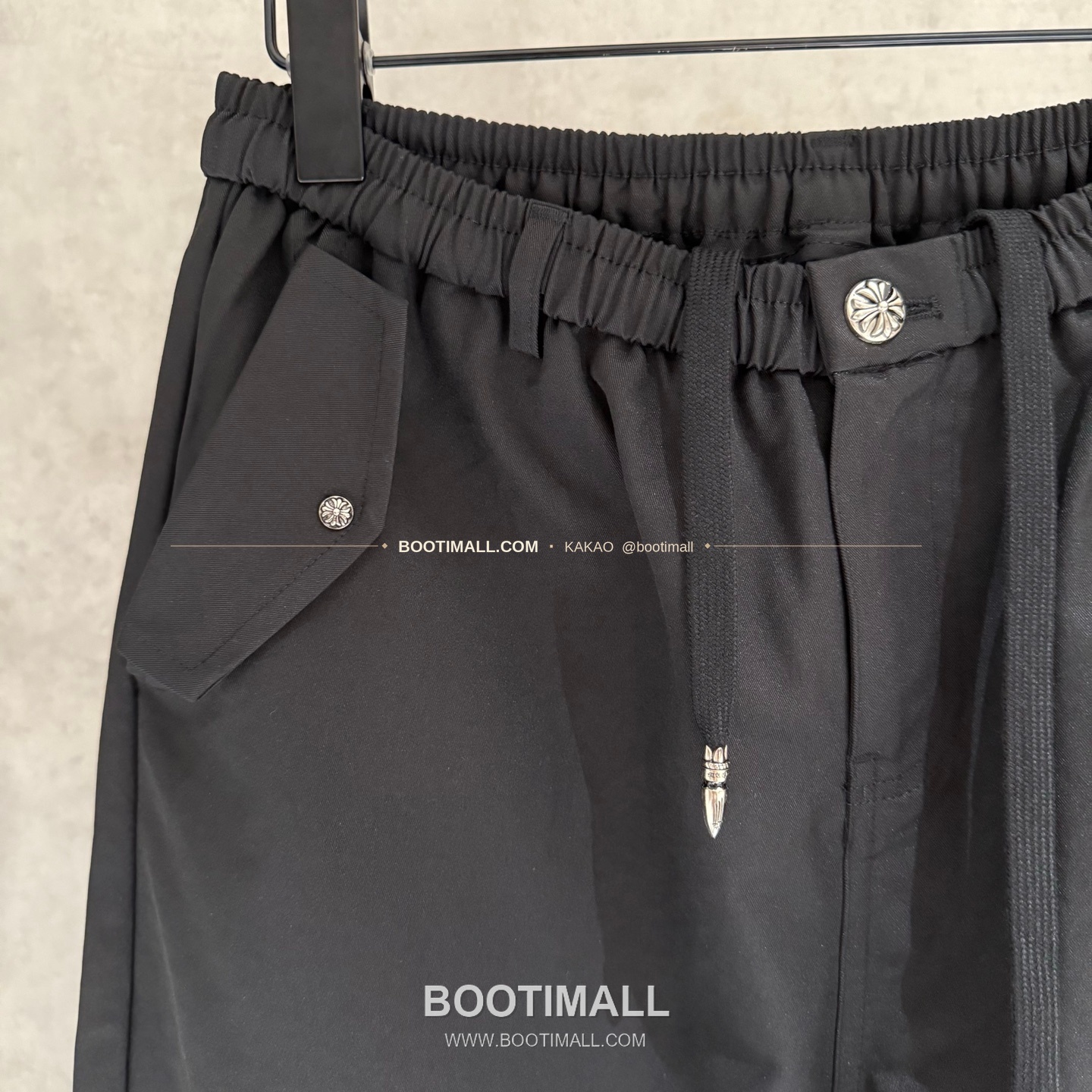 크롬하츠 헤비웨이트 멀티 크로스패치 루즈핏 블랙 카고팬츠 Chrome Hearts Heavyweight Multi Cross Patch Loose Fit Black Cargo Pants D125 5