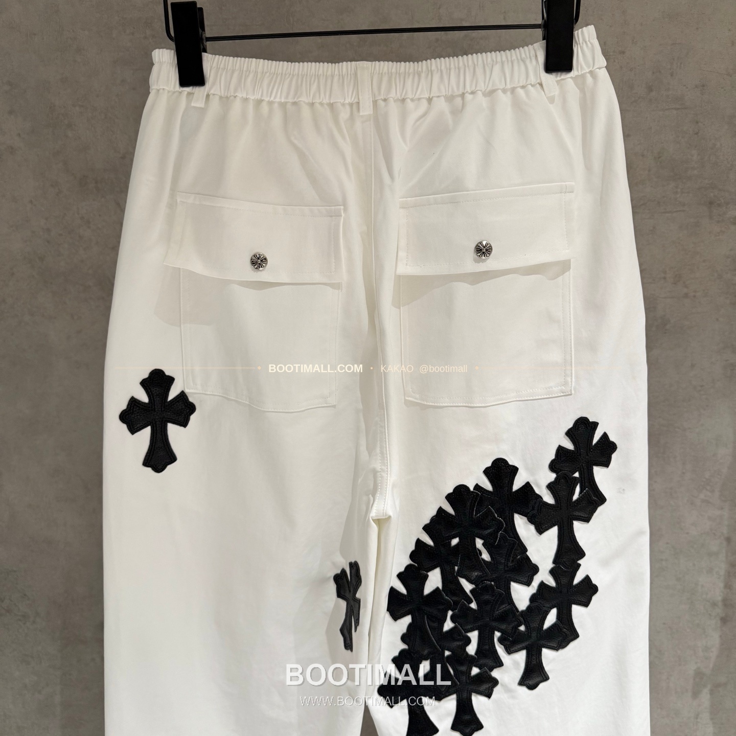 크롬하츠 헤비웨이트 멀티 크로스패치 루즈핏 블랙 카고팬츠 Chrome Hearts Heavyweight Multi Cross Patch Loose Fit Black Cargo Pants D125 4