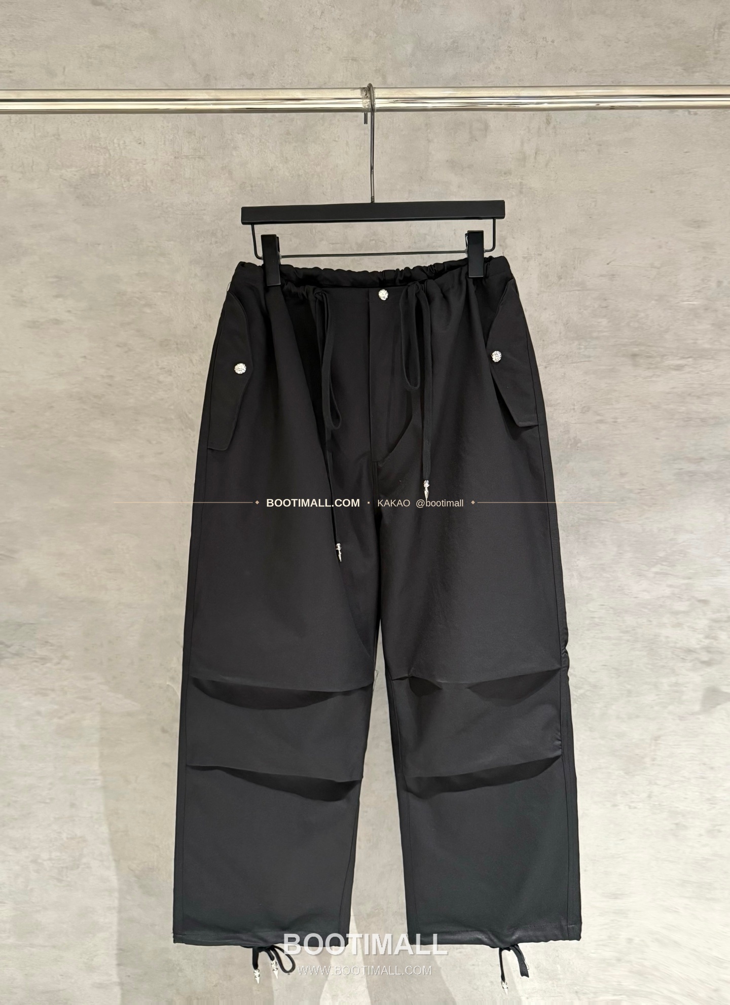 크롬하츠 헤비웨이트 멀티 크로스패치 루즈핏 카고팬츠 Chrome Hearts Heavyweight Multi Cross Patch Loose Fit Cargo Pants D222 1