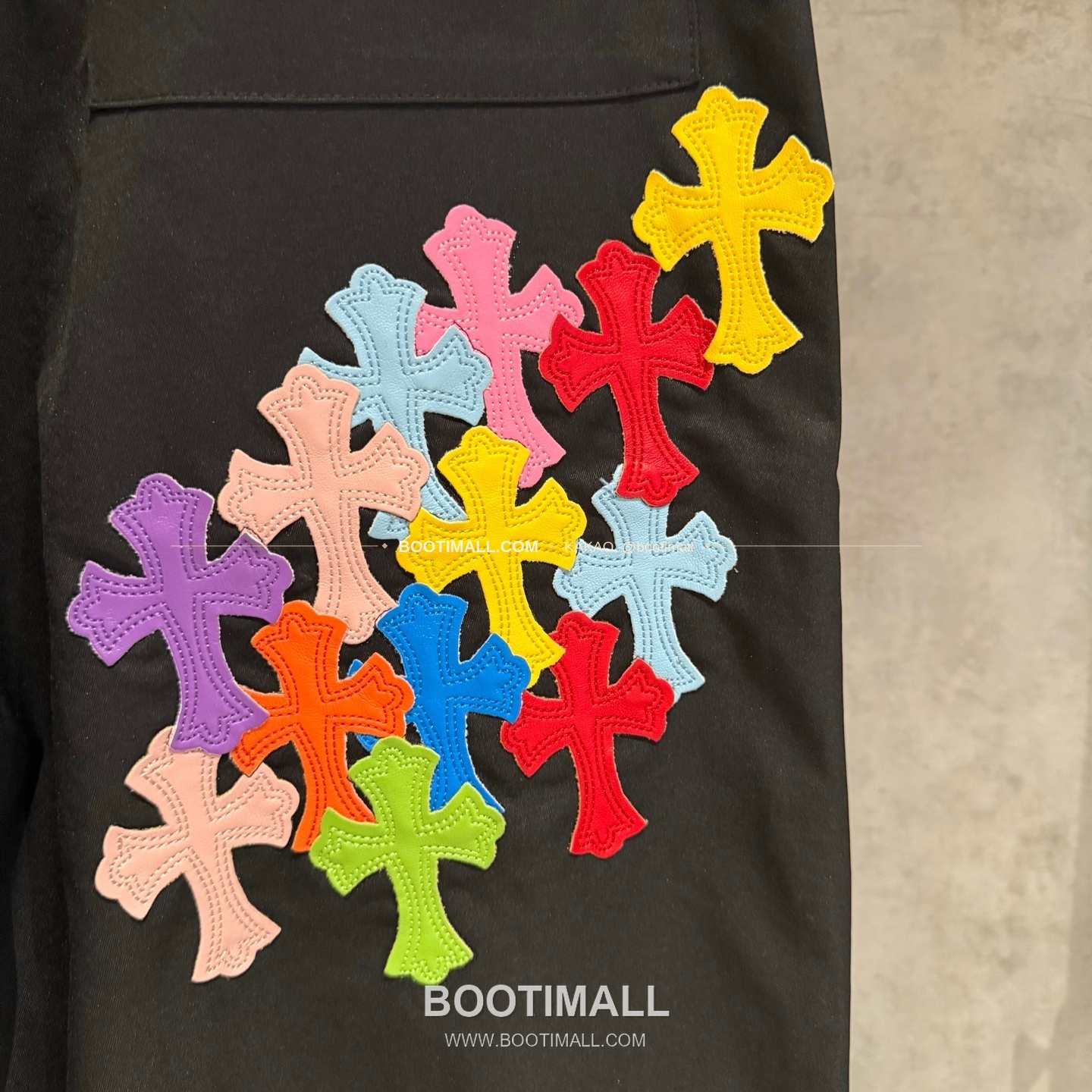 크롬하츠 헤비웨이트 멀티 크로스패치 루즈핏 카고팬츠 Chrome Hearts Heavyweight Multi Cross Patch Loose Fit Cargo Pants D222 4