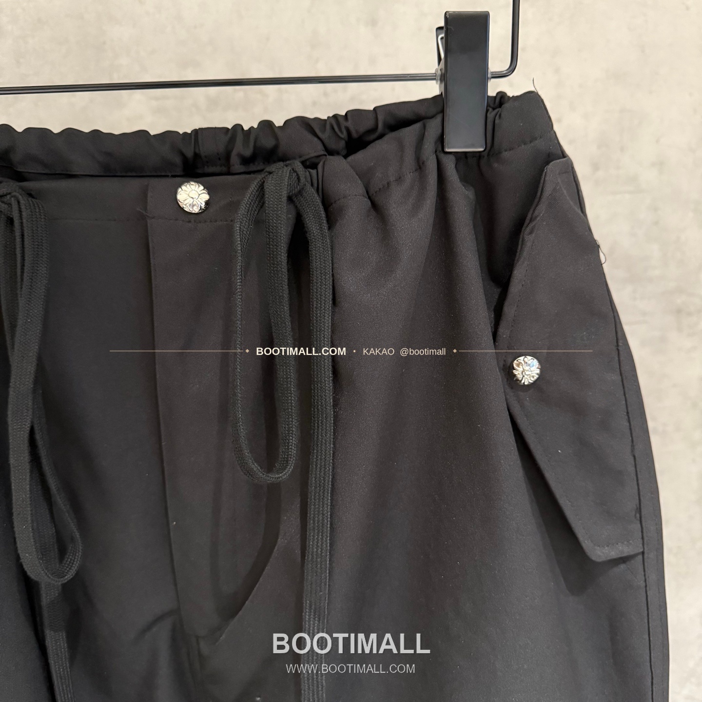 크롬하츠 헤비웨이트 멀티 크로스패치 루즈핏 카고팬츠 Chrome Hearts Heavyweight Multi Cross Patch Loose Fit Cargo Pants D222 5