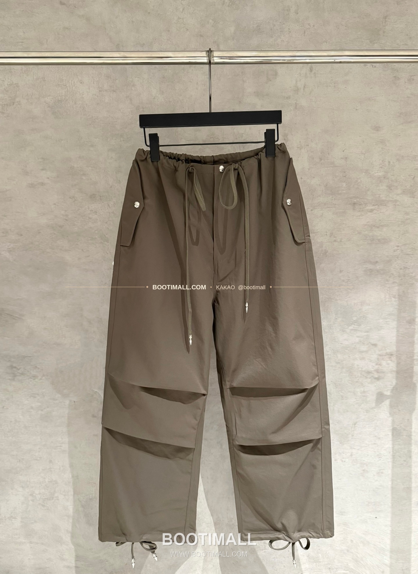 크롬하츠 헤비웨이트 멀티 크로스패치 루즈핏 카고팬츠 Chrome Hearts Heavyweight Multi Cross Patch Loose Fit Cargo Pants D222 1