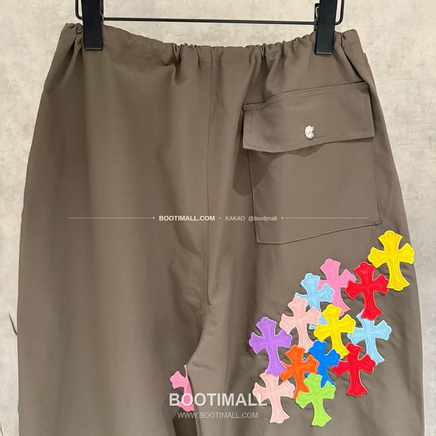 크롬하츠 헤비웨이트 멀티 크로스패치 루즈핏 카고팬츠 Chrome Hearts Heavyweight Multi Cross Patch Loose Fit Cargo Pants D222 5