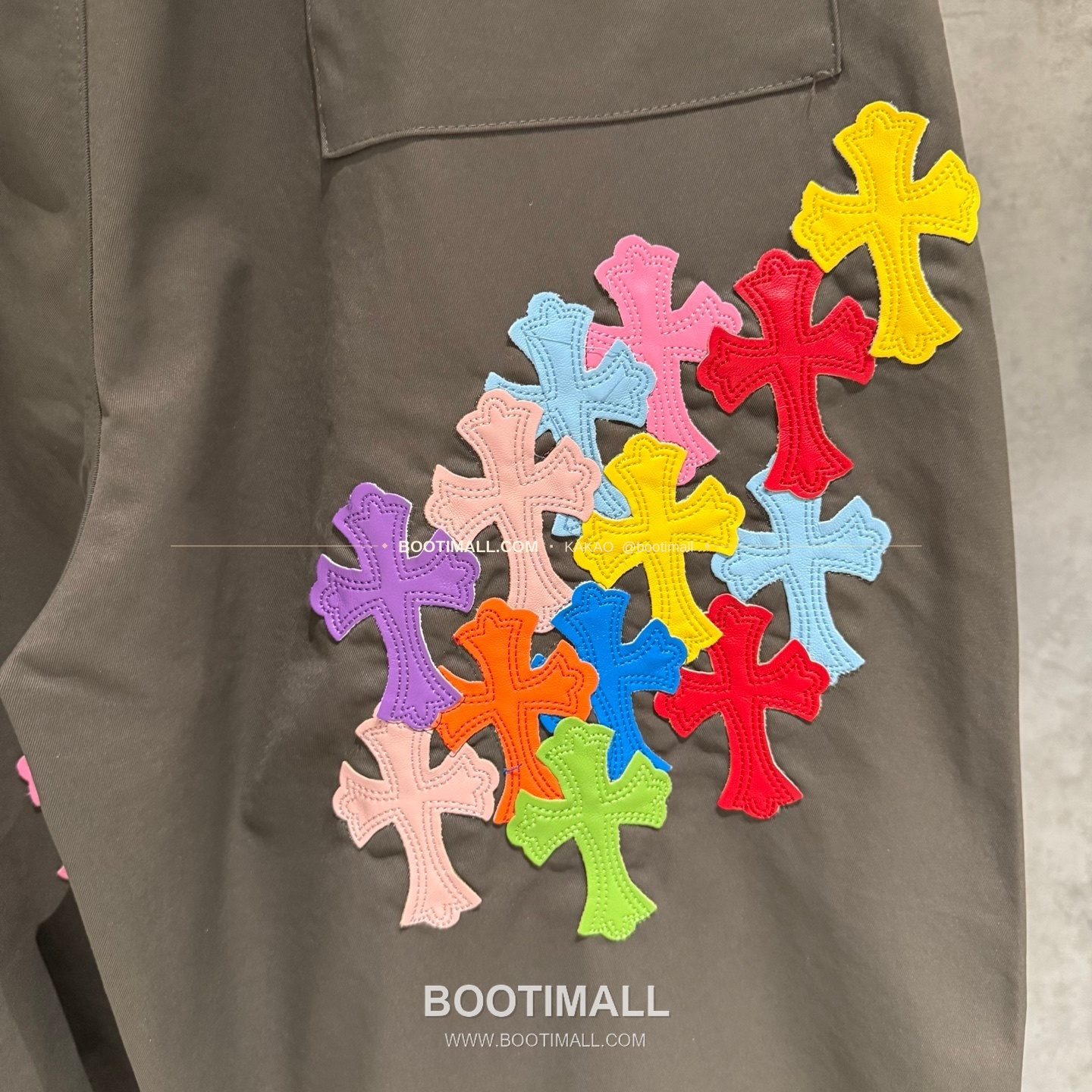 크롬하츠 헤비웨이트 멀티 크로스패치 루즈핏 카고팬츠 Chrome Hearts Heavyweight Multi Cross Patch Loose Fit Cargo Pants D222 6