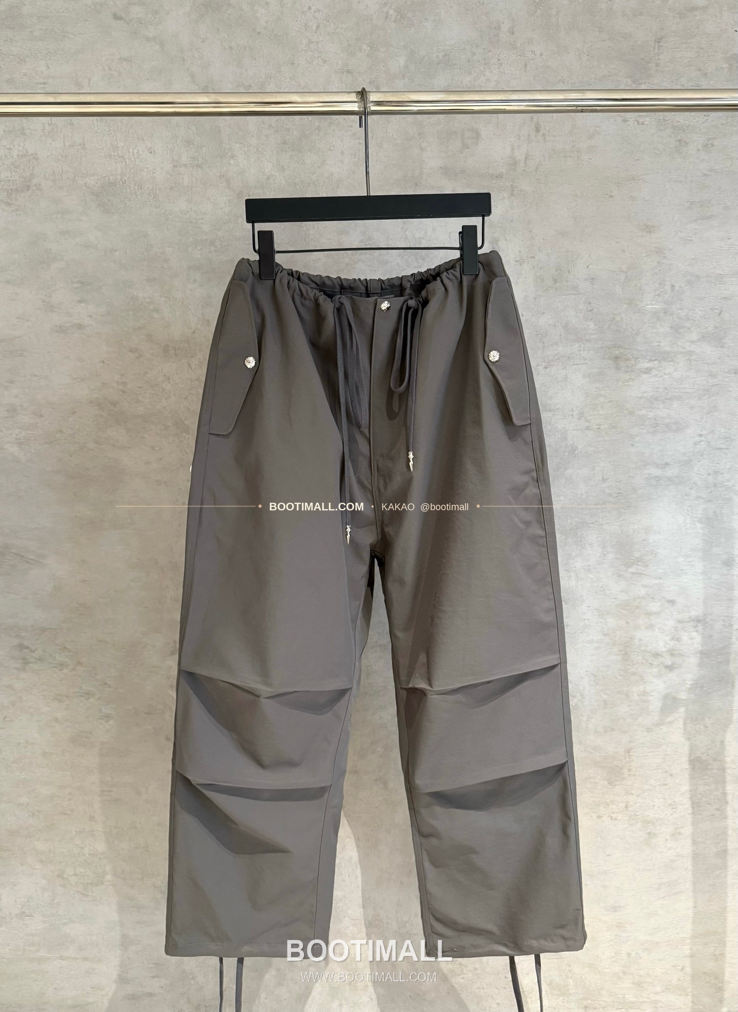 크롬하츠 헤비웨이트 멀티 크로스패치 루즈핏 카고팬츠 Chrome Hearts Heavyweight Multi Cross Patch Loose Fit Cargo Pants D222 1