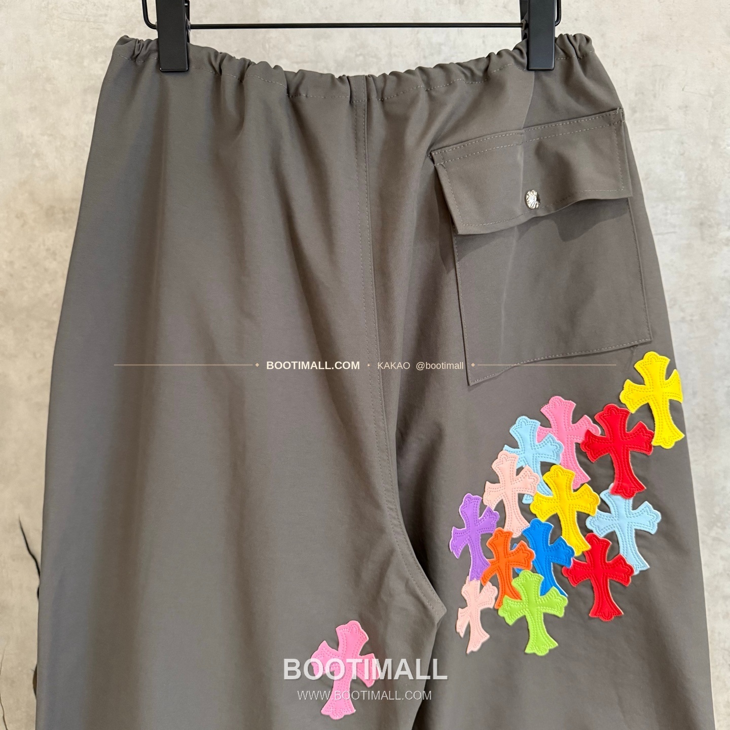 크롬하츠 헤비웨이트 멀티 크로스패치 루즈핏 카고팬츠 Chrome Hearts Heavyweight Multi Cross Patch Loose Fit Cargo Pants D222 4