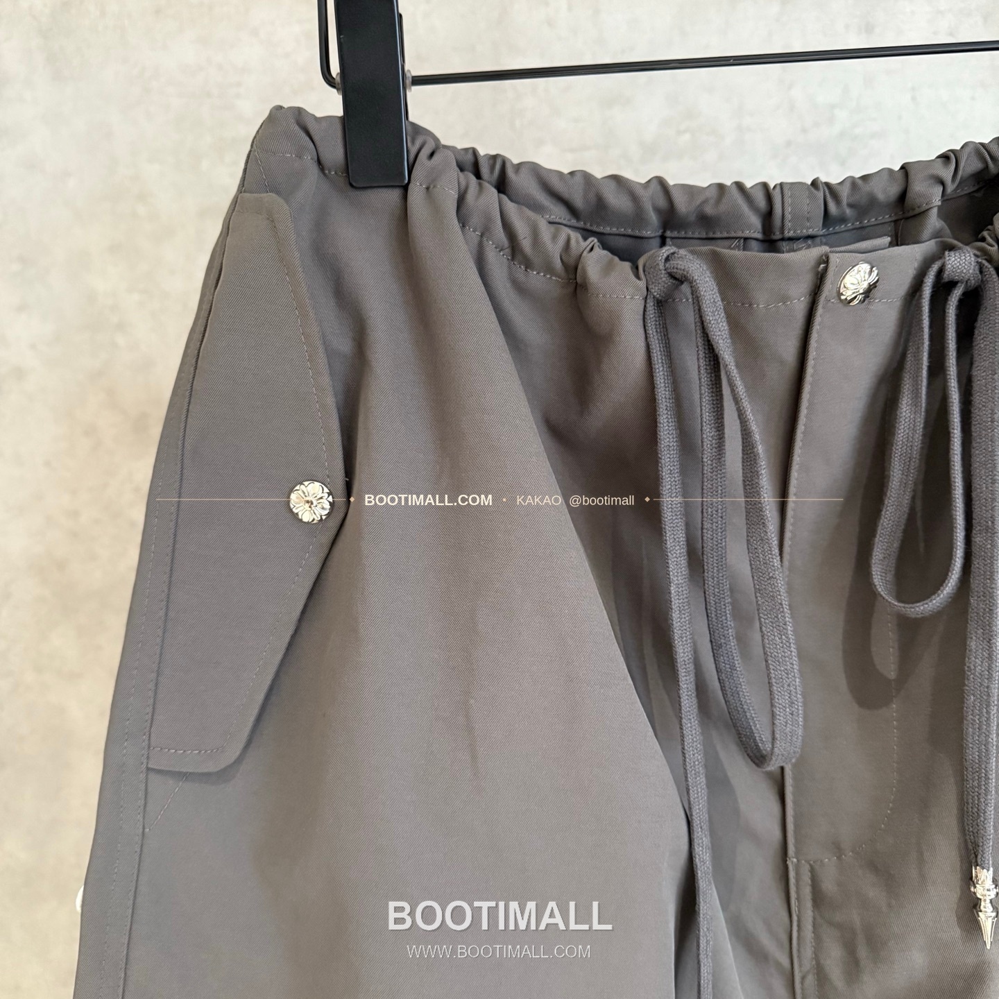 크롬하츠 헤비웨이트 멀티 크로스패치 루즈핏 카고팬츠 Chrome Hearts Heavyweight Multi Cross Patch Loose Fit Cargo Pants D222 5