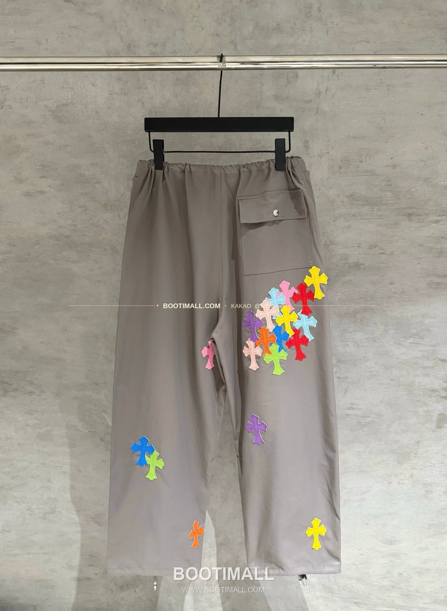 크롬하츠 헤비웨이트 멀티 크로스패치 루즈핏 카고팬츠 Chrome Hearts Heavyweight Multi Cross Patch Loose Fit Cargo Pants D222 2