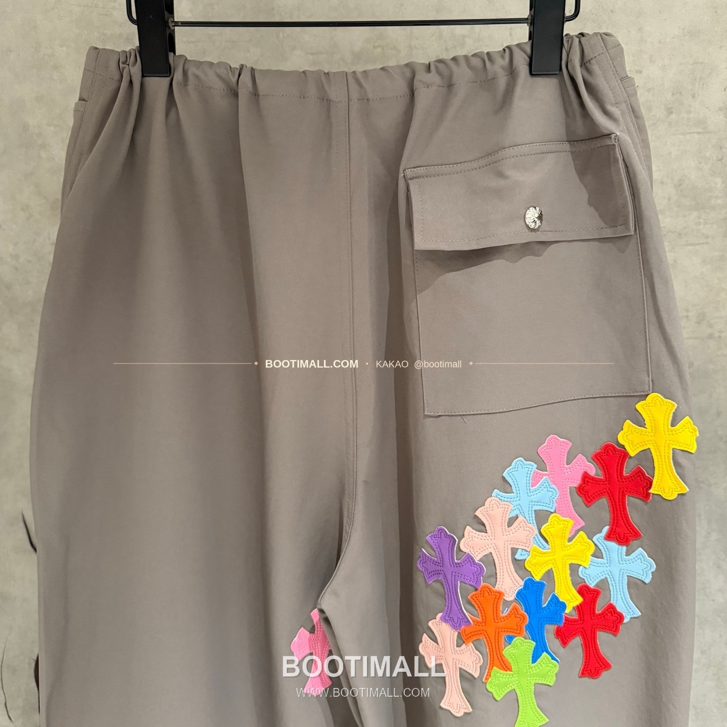 크롬하츠 헤비웨이트 멀티 크로스패치 루즈핏 카고팬츠 Chrome Hearts Heavyweight Multi Cross Patch Loose Fit Cargo Pants D222 4