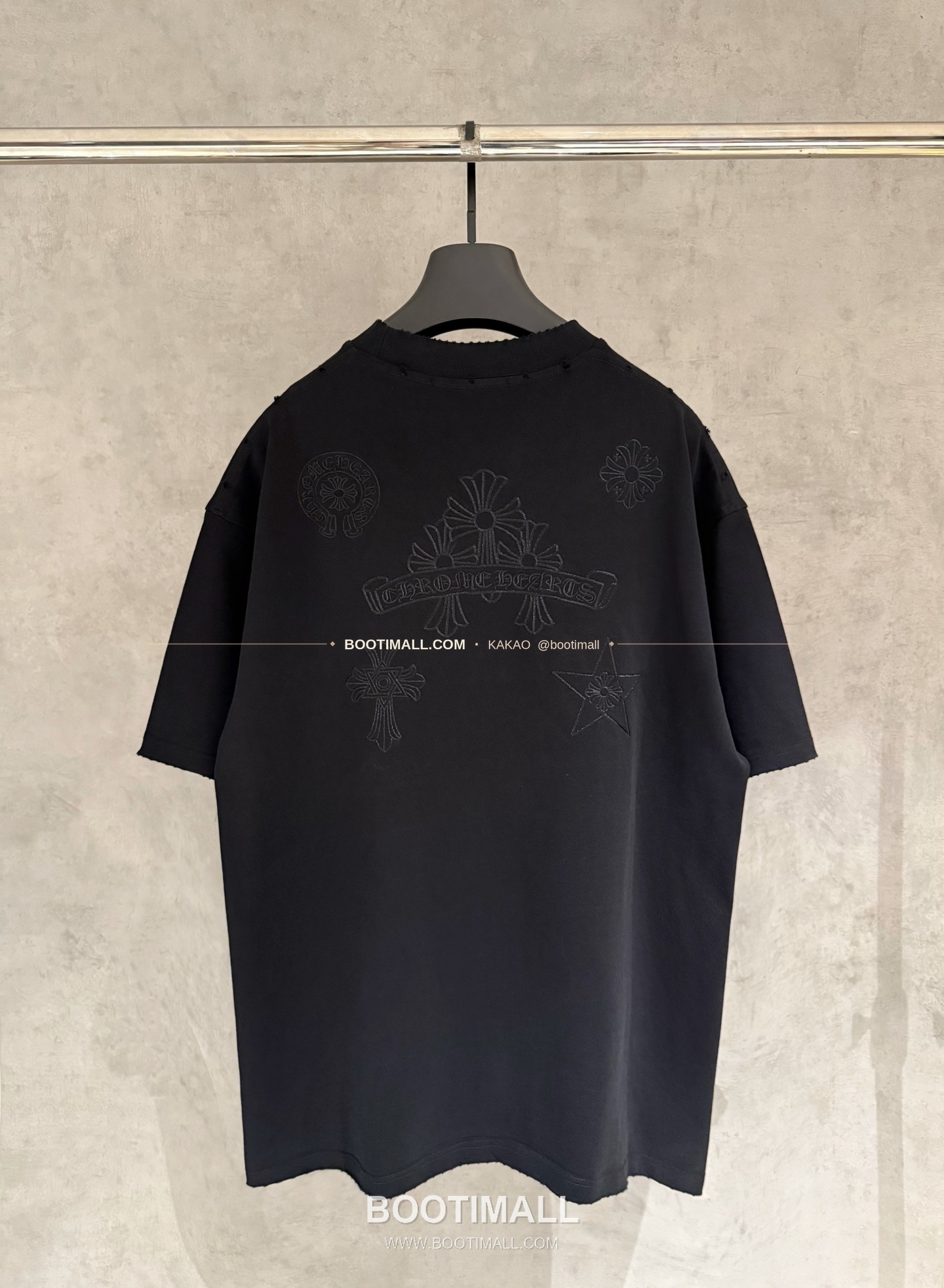 크롬하츠 헤비코튼 자수 디스트로이드 루즈핏 블랙 반팔 티셔츠 Chrome Hearts Heavy Cotton Embroidered Distressed Loose Fit Black T-Shirt K213 2