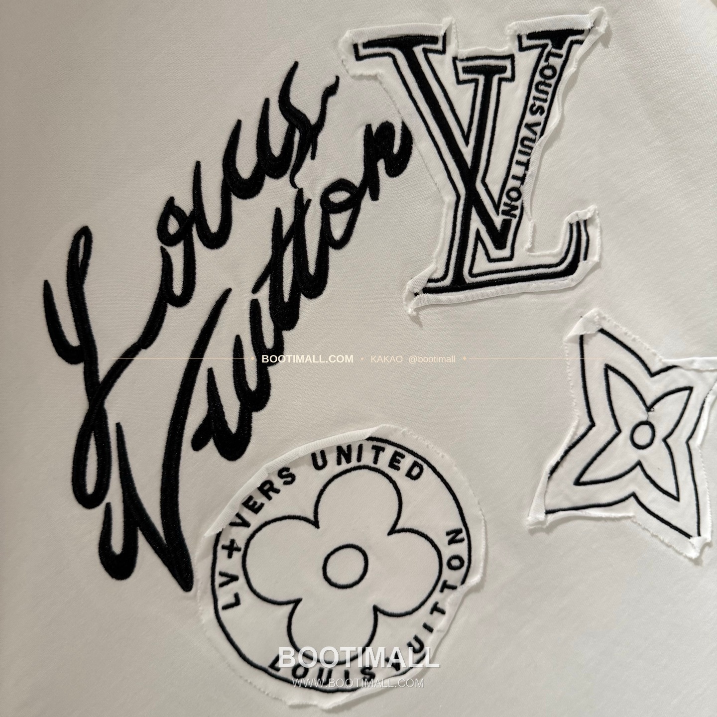 루이비통 2026SS 헤비코튼 입체자수 아플리케 루즈핏 블랙 반팔 티셔츠 Louis Vuitton 2026 SS Heavy Cotton Embroidered Applique Loose Fit Black T-Shirt K168 7