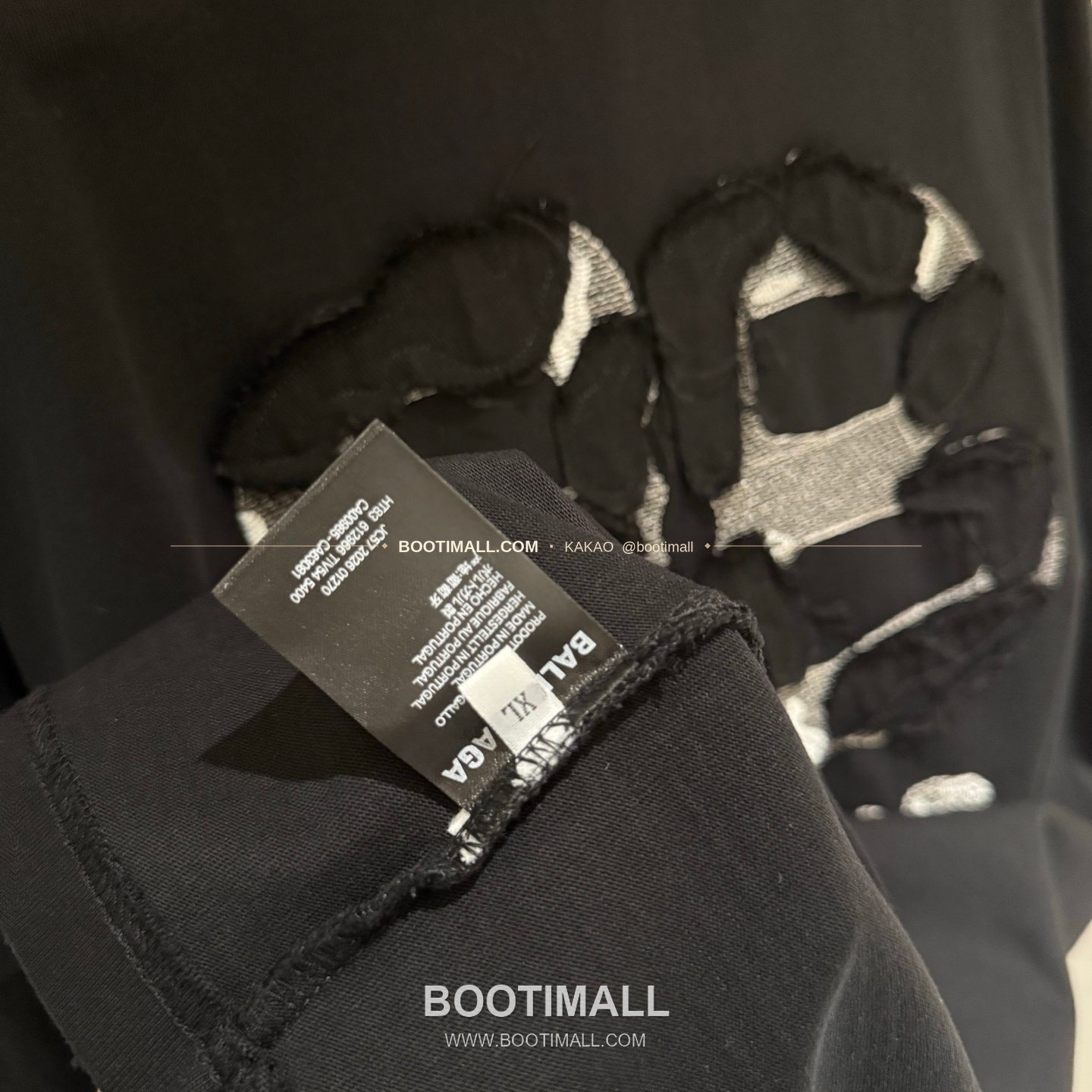 발렌시아가 2025SS 헤비코튼 자수 루즈핏 블랙 반팔 티셔츠 Balenciaga 2025 SS Heavy Cotton Embroidered Loose Fit Black T-Shirt K170 8