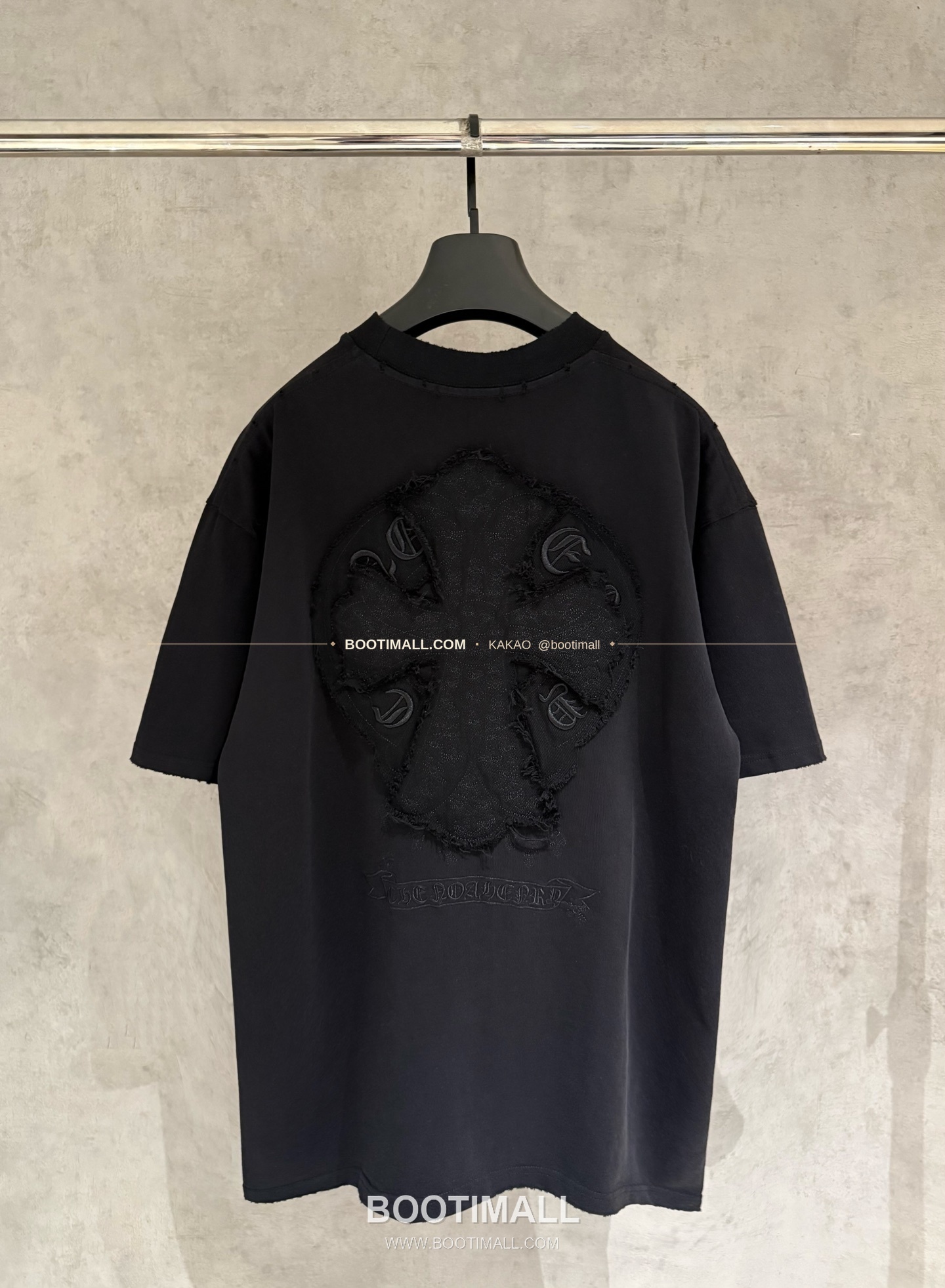 크롬하츠 헤비코튼 자수 디스트로이드 루즈핏 블랙 반팔 티셔츠 Chrome Hearts Heavy Cotton Embroidered Distressed Loose Fit Black T-Shirt K186 2