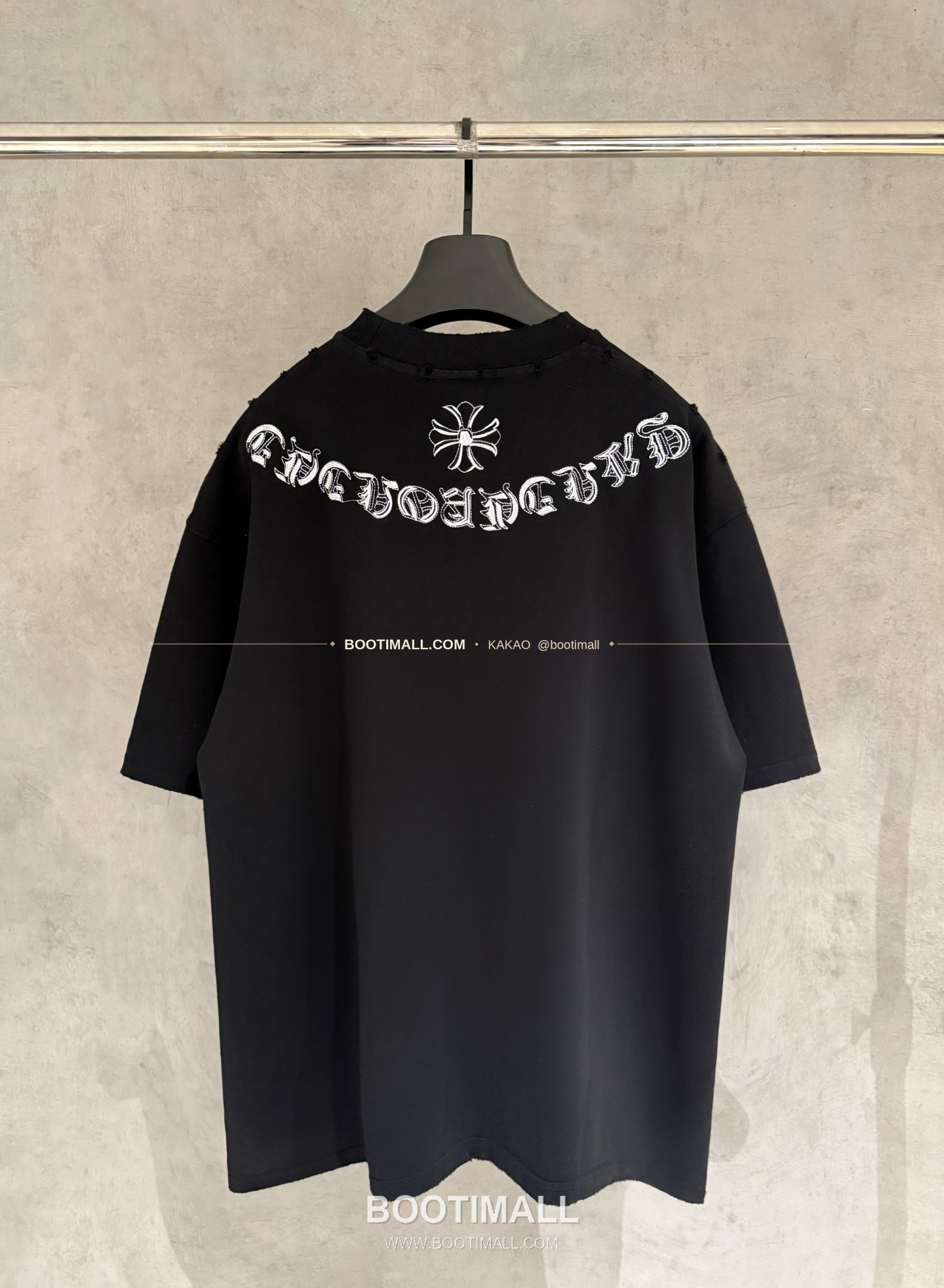 크롬하츠 헤비코튼 자수 디스트로이드 루즈핏 블랙 반팔 티셔츠 Chrome Hearts Heavy Cotton Embroidered Distressed Loose Fit Black T-Shirt K204 2