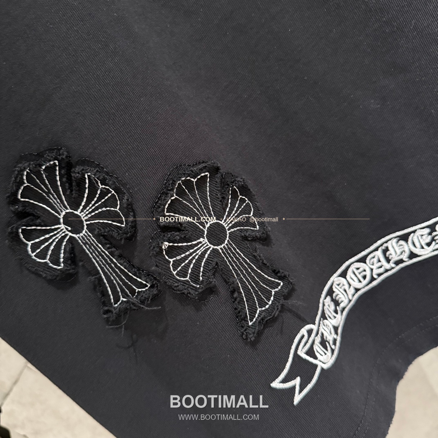 크롬하츠 헤비코튼 자수 디스트로이드 루즈핏 블랙 반팔 티셔츠 Chrome Hearts Heavy Cotton Embroidered Distressed Loose Fit Black T-Shirt K200 7