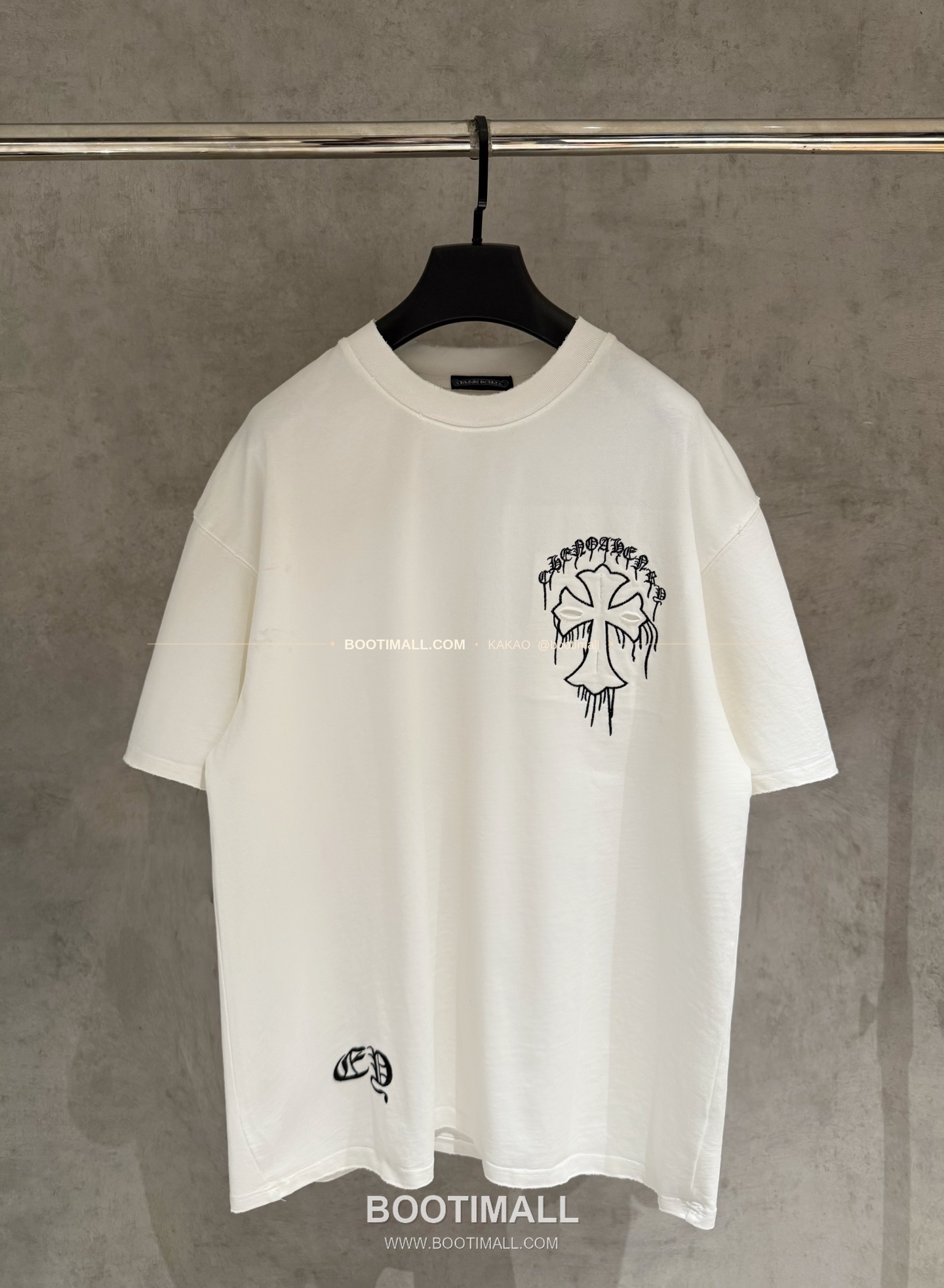 크롬하츠 헤비코튼 자수 디스트로이드 루즈핏 블랙 반팔 티셔츠 Chrome Hearts Heavy Cotton Embroidered Distressed Loose Fit Black T-Shirt K210 1