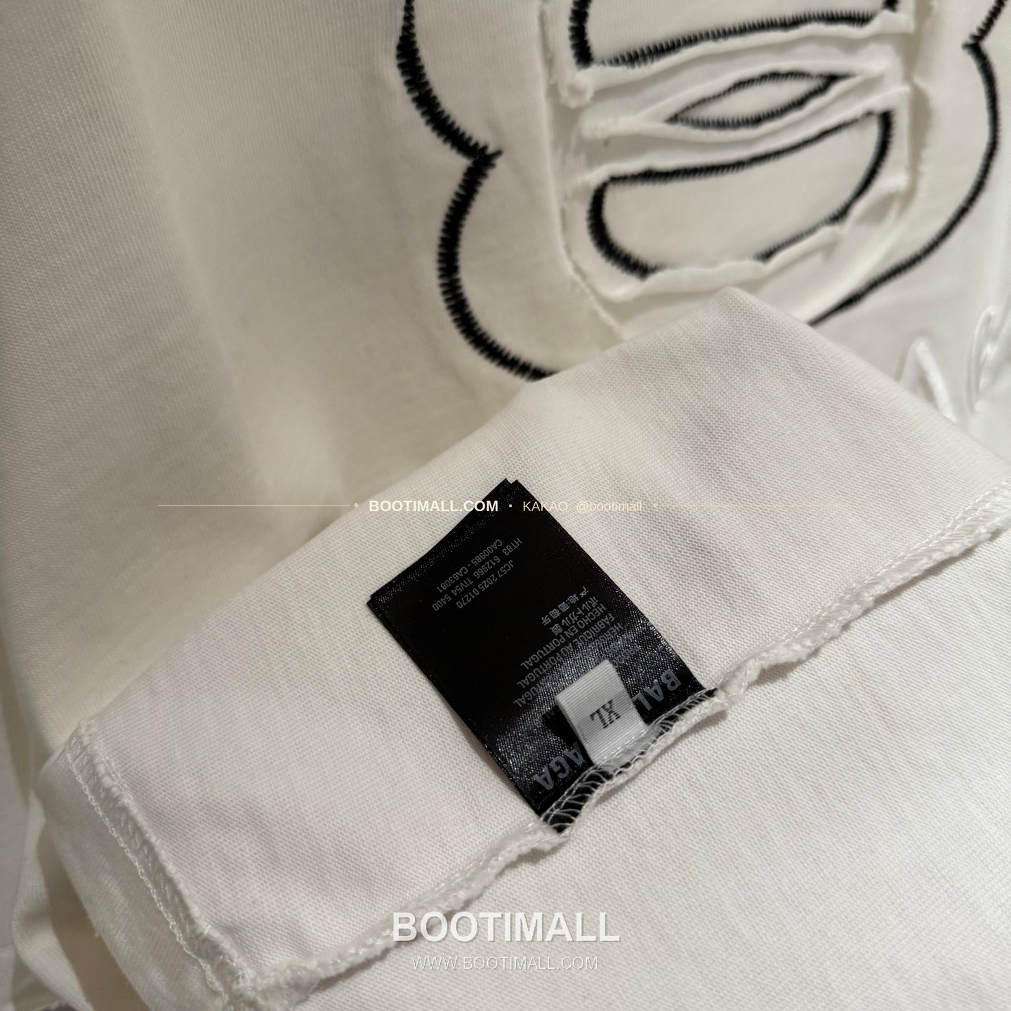 발렌시아가 2025SS 헤비코튼 자수 루즈핏 블랙 반팔 티셔츠 Balenciaga 2025 SS Heavy Cotton Embroidered Loose Fit Black T-Shirt K124 8