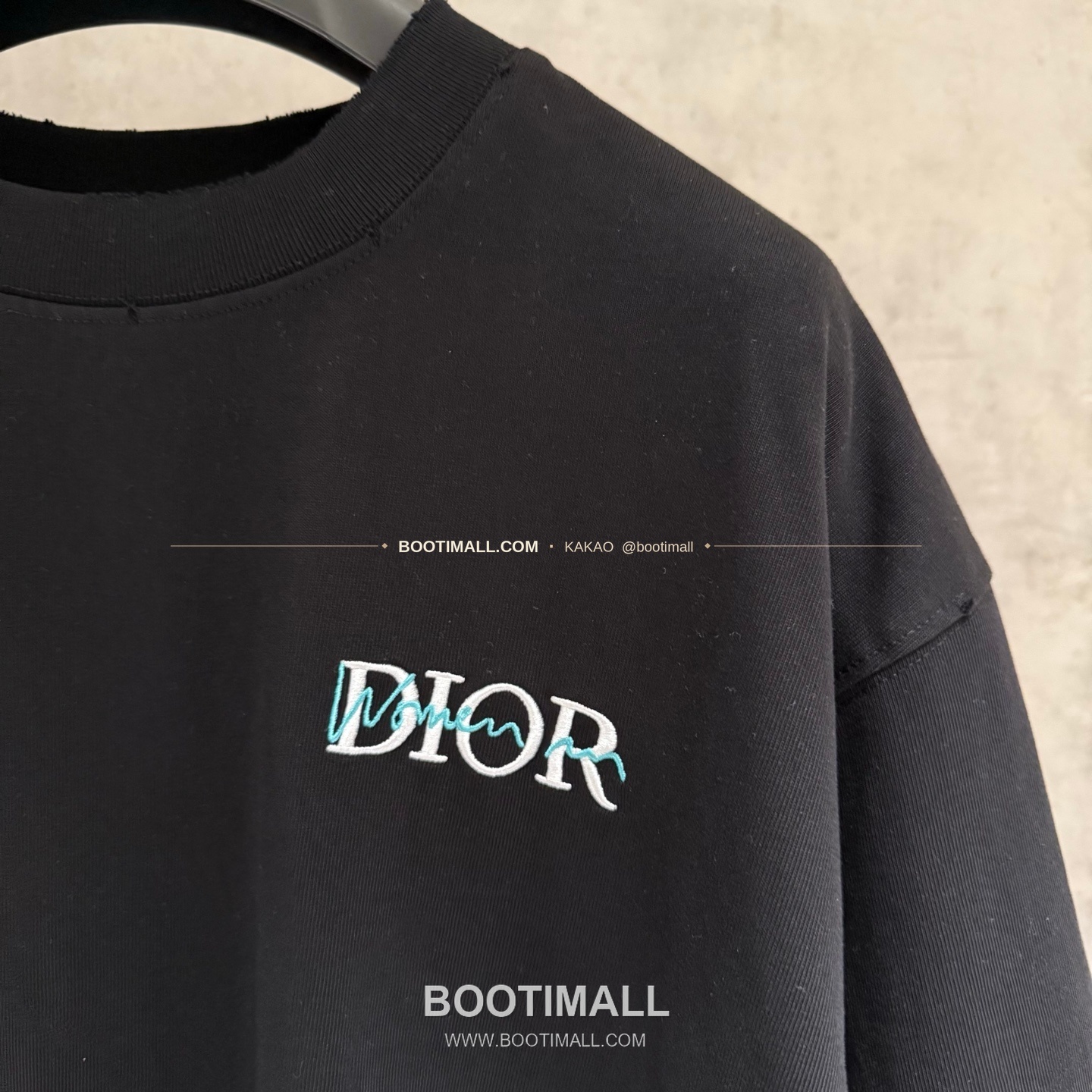 디올 2026SS 헤비코튼 입체자수 아플리케 루즈핏 블랙 반팔 티셔츠 Dior 2026 SS Heavy Cotton Embroidered Applique Loose Fit Black T-Shirt K190 5