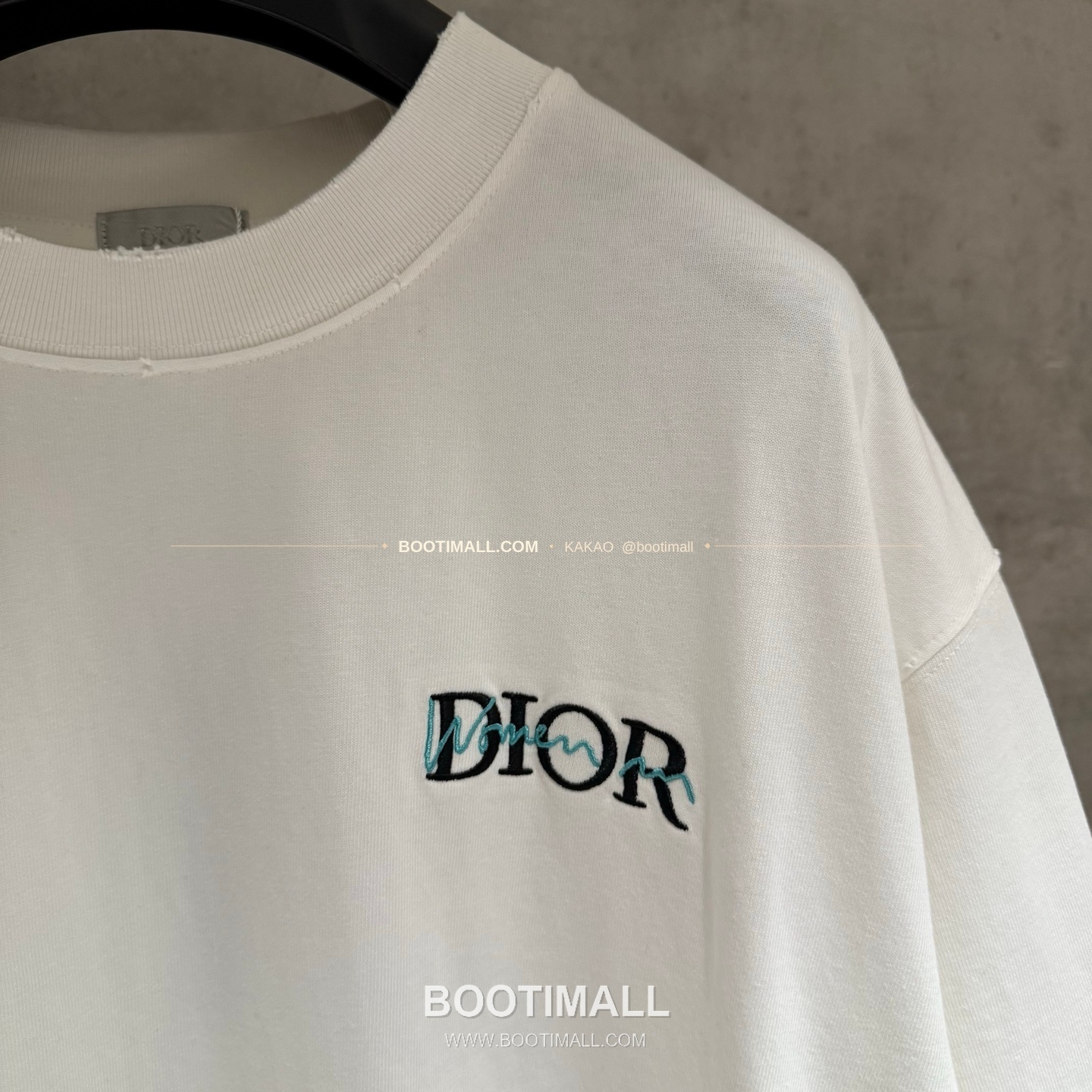 디올 2026SS 헤비코튼 입체자수 아플리케 루즈핏 블랙 반팔 티셔츠 Dior 2026 SS Heavy Cotton Embroidered Applique Loose Fit Black T-Shirt K190 5