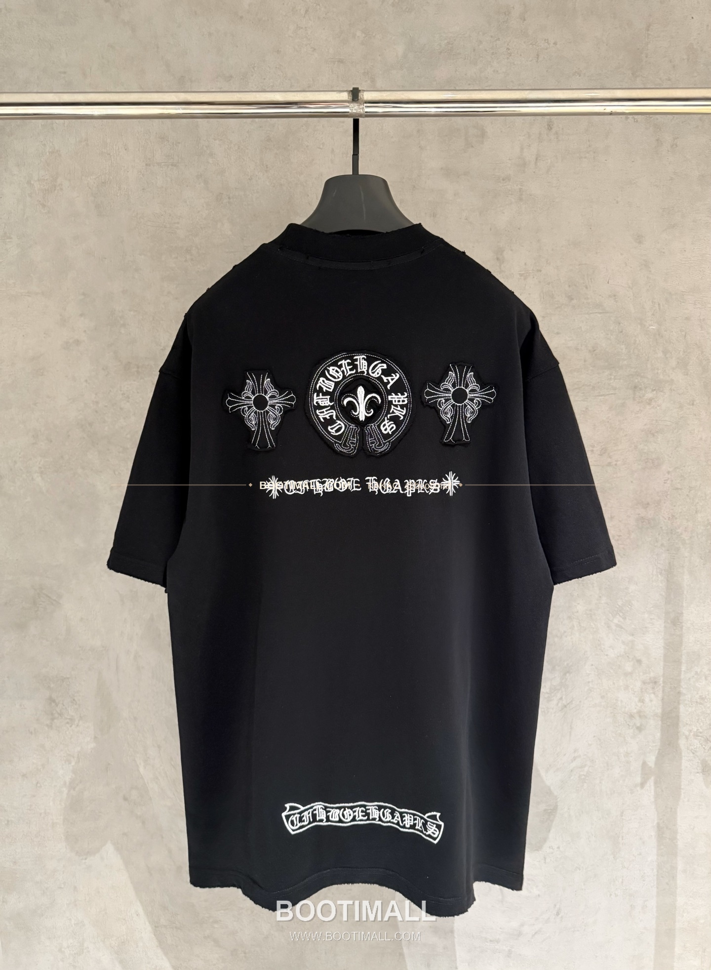 크롬하츠 2026SS 헤비코튼 자수 디스트로이드 루즈핏 블랙 반팔 티셔츠 Chrome Hearts 2026 SS Heavy Cotton Embroidered Distressed Loose Fit Black T-Shirt K216 2