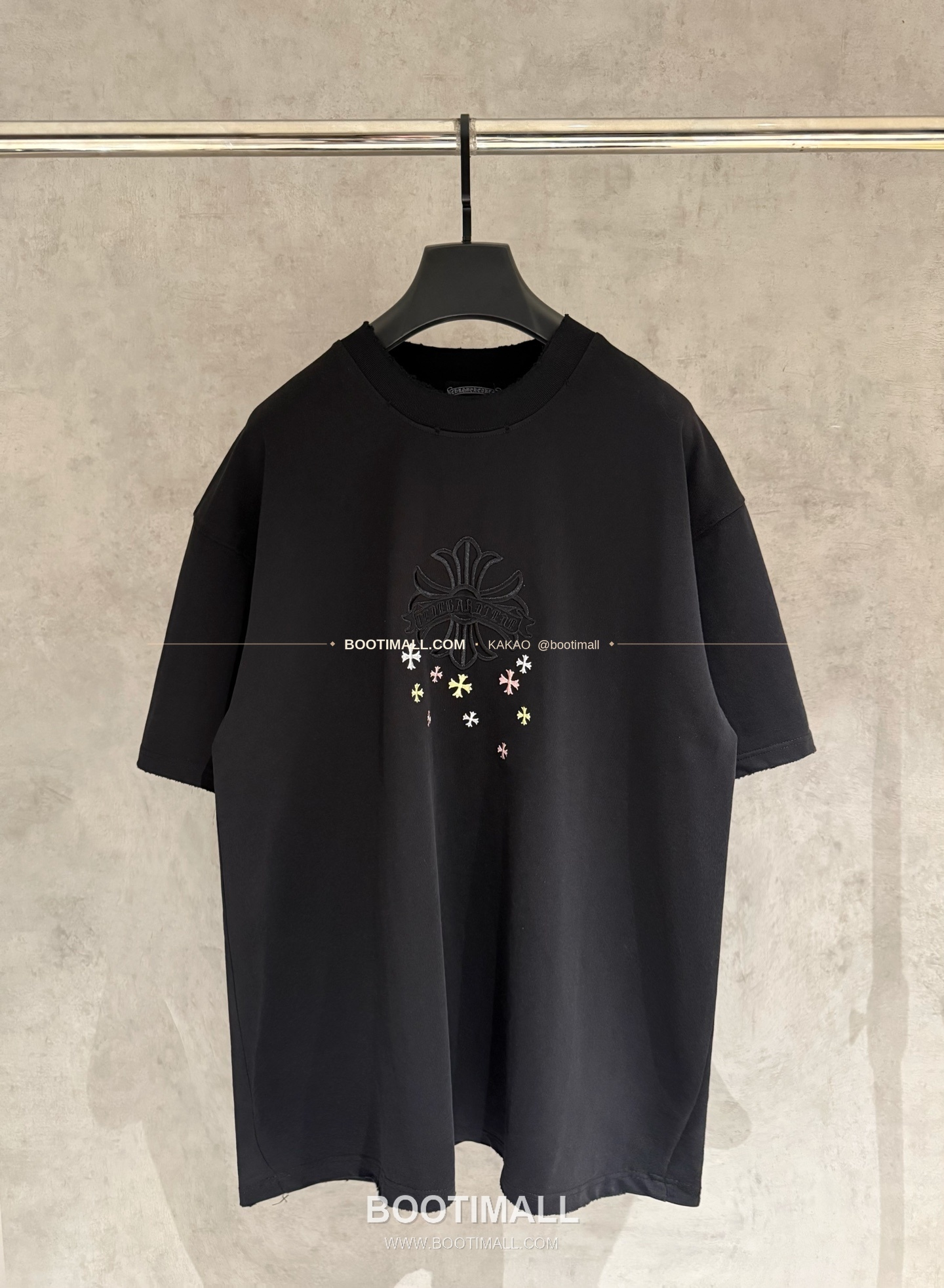 크롬하츠 2026SS 헤비코튼 자수 디스트로이드 루즈핏 블랙 반팔 티셔츠 Chrome Hearts 2026 SS Heavy Cotton Embroidered Distressed Loose Fit Black T-Shirt K192 1