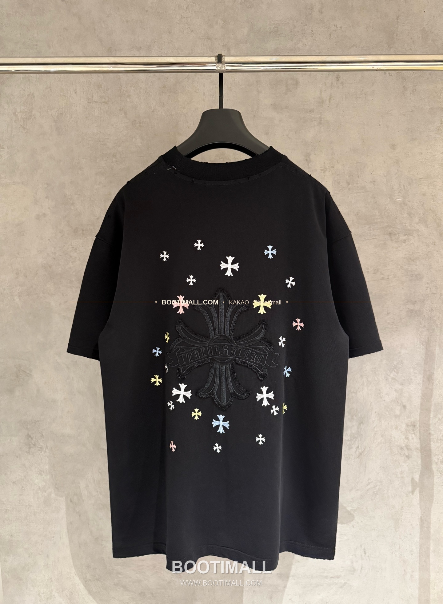 크롬하츠 2026SS 헤비코튼 자수 디스트로이드 루즈핏 블랙 반팔 티셔츠 Chrome Hearts 2026 SS Heavy Cotton Embroidered Distressed Loose Fit Black T-Shirt K192 2