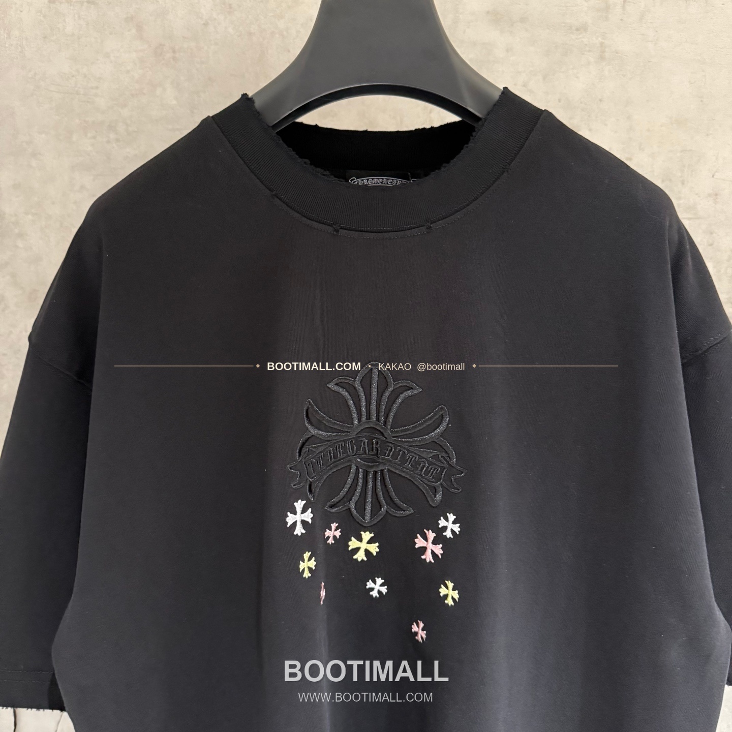 크롬하츠 2026SS 헤비코튼 자수 디스트로이드 루즈핏 블랙 반팔 티셔츠 Chrome Hearts 2026 SS Heavy Cotton Embroidered Distressed Loose Fit Black T-Shirt K192 3