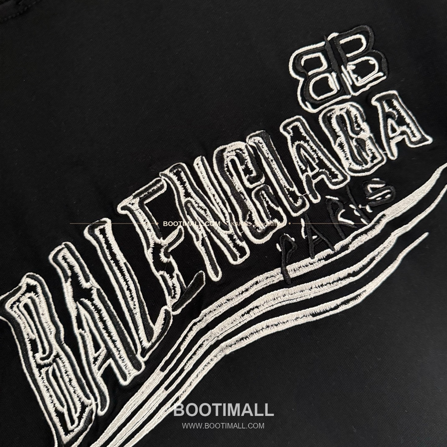발렌시아가 2025SS 헤비코튼 자수 루즈핏 블랙 반팔 티셔츠 Balenciaga 2025 SS Heavy Cotton Embroidered Loose Fit Black T-Shirt K224 7