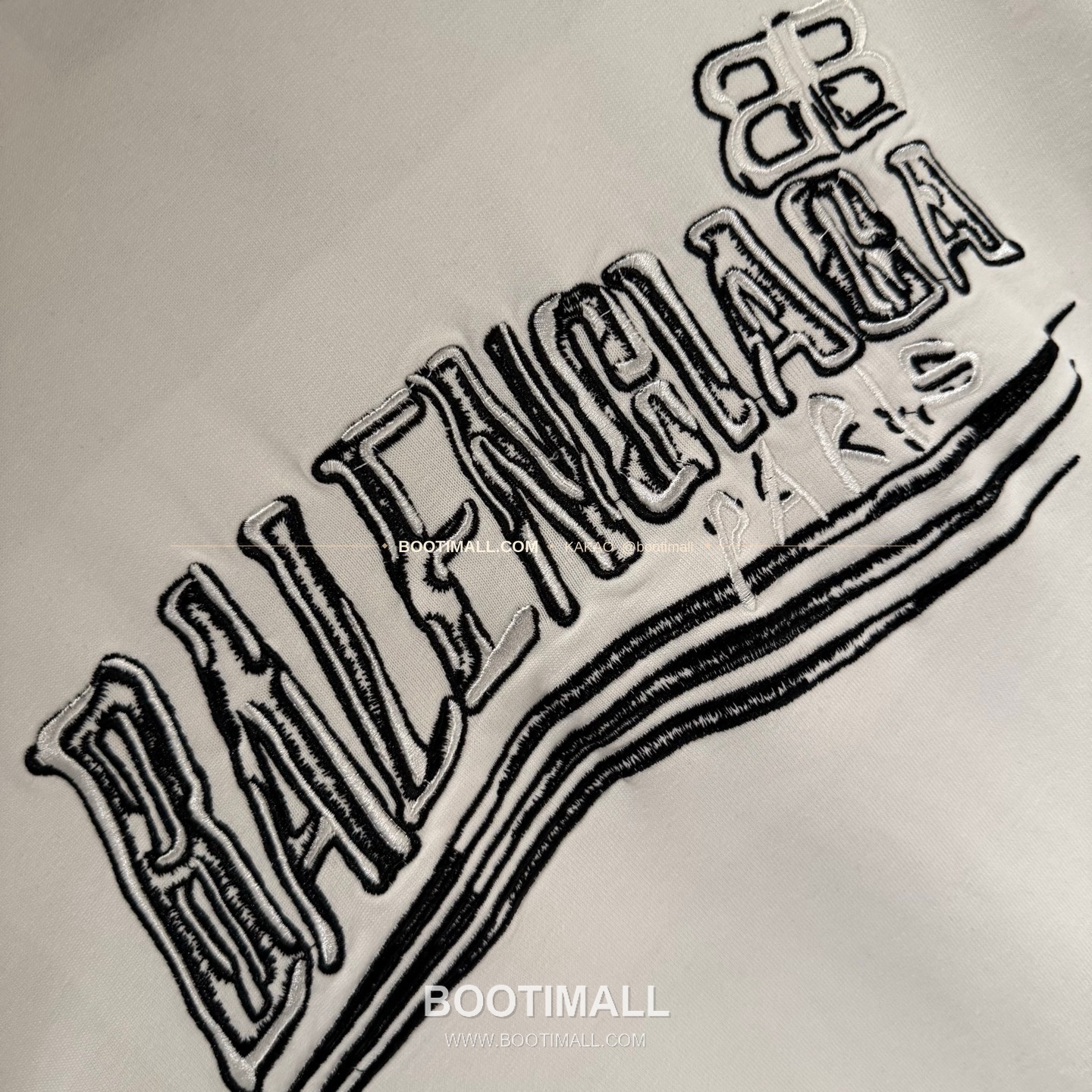 발렌시아가 2025SS 헤비코튼 자수 루즈핏 블랙 반팔 티셔츠 Balenciaga 2025 SS Heavy Cotton Embroidered Loose Fit Black T-Shirt K224 7