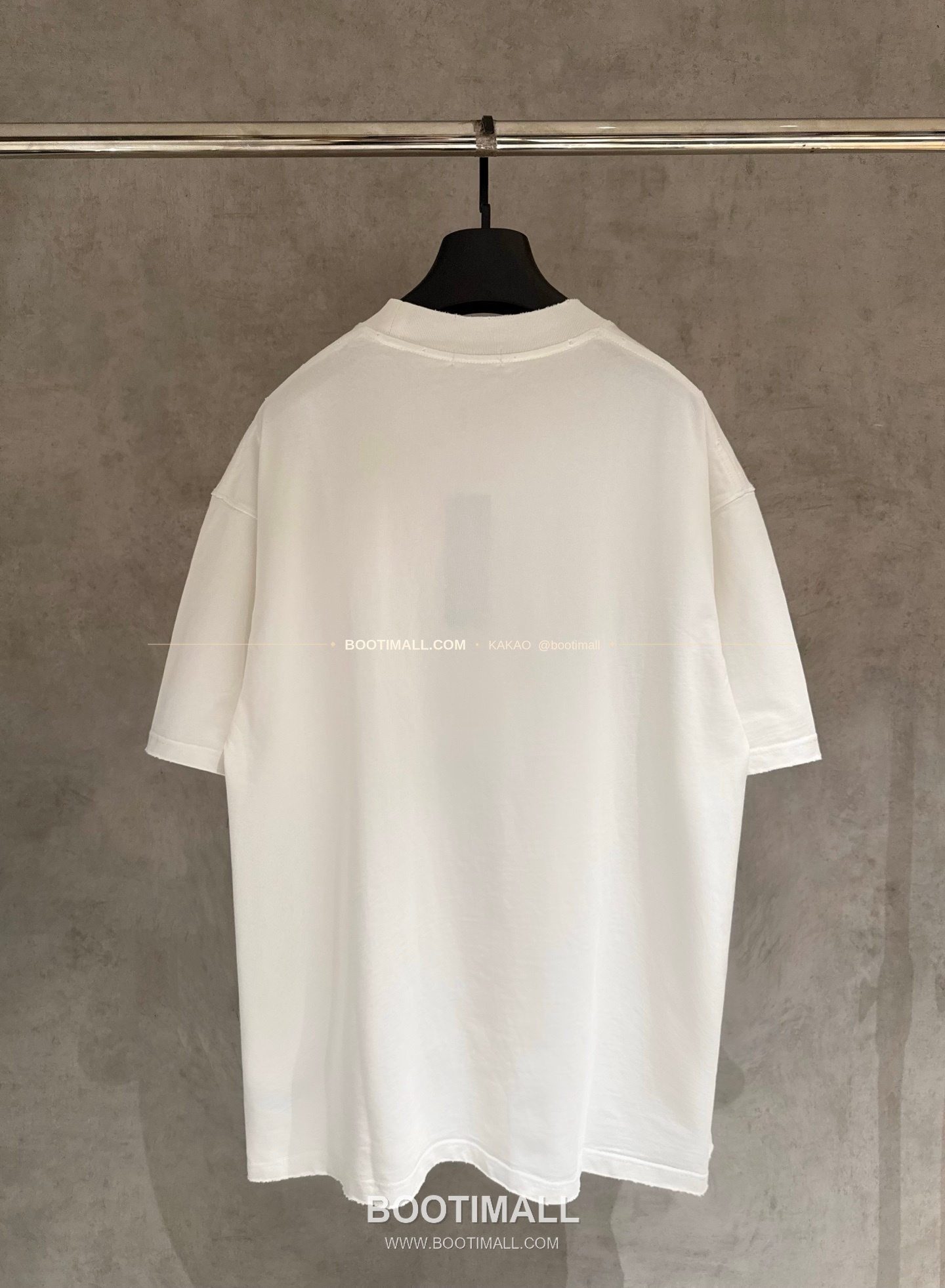 디올 2026SS 헤비코튼 입체자수 아플리케 루즈핏 블랙 반팔 티셔츠 Dior 2026 SS Heavy Cotton Embroidered Applique Loose Fit Black T-Shirt K227 2