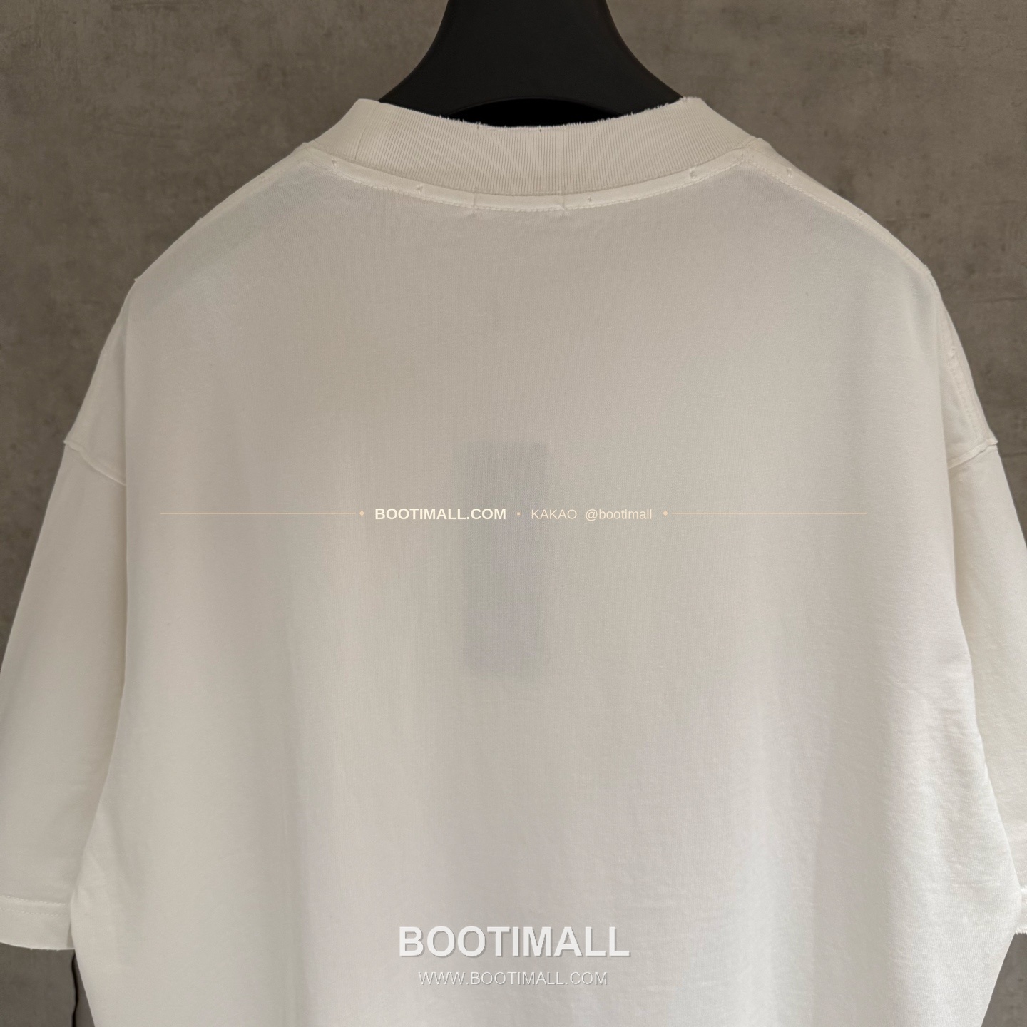 메종마르지엘라 MM6 2026SS 헤비코튼 디스트로이드 루즈핏 블랙 반팔 티셔츠 Maison Margiela MM6 2026 SS Heavy Cotton Distressed Loose Fit Black T-Shirt K232 4