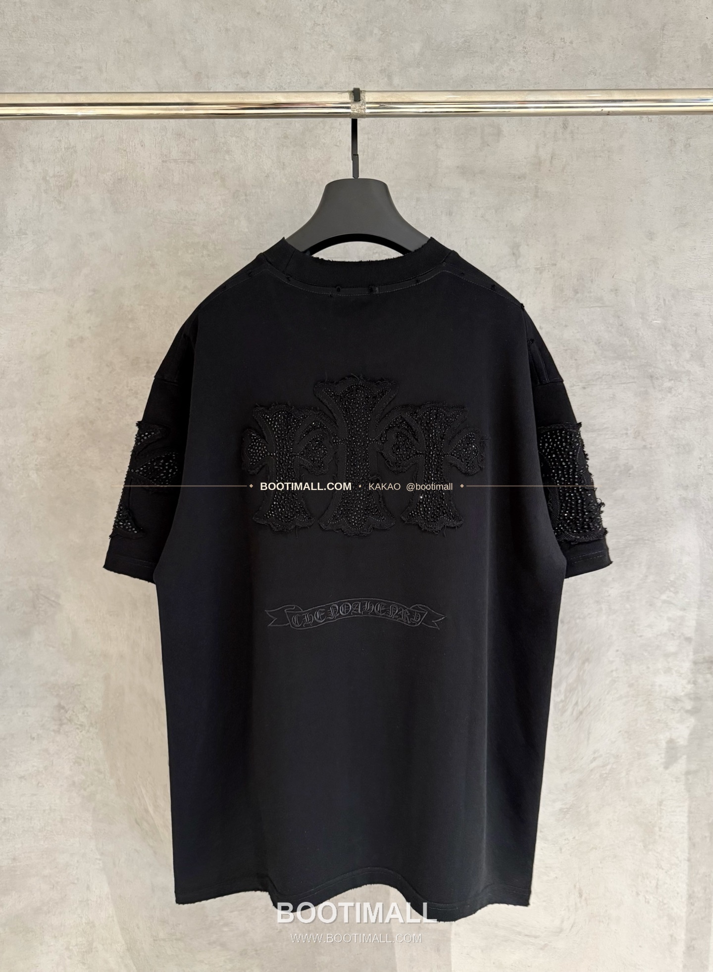 크롬하츠 2026SS 헤비코튼 핫픽스 자수 아플리케 루즈핏 블랙 반팔 티셔츠 Chrome Hearts 2026 SS Heavy Cotton Hotfix Embroidered Applique Loose Fit Black T-Shirt K207 2