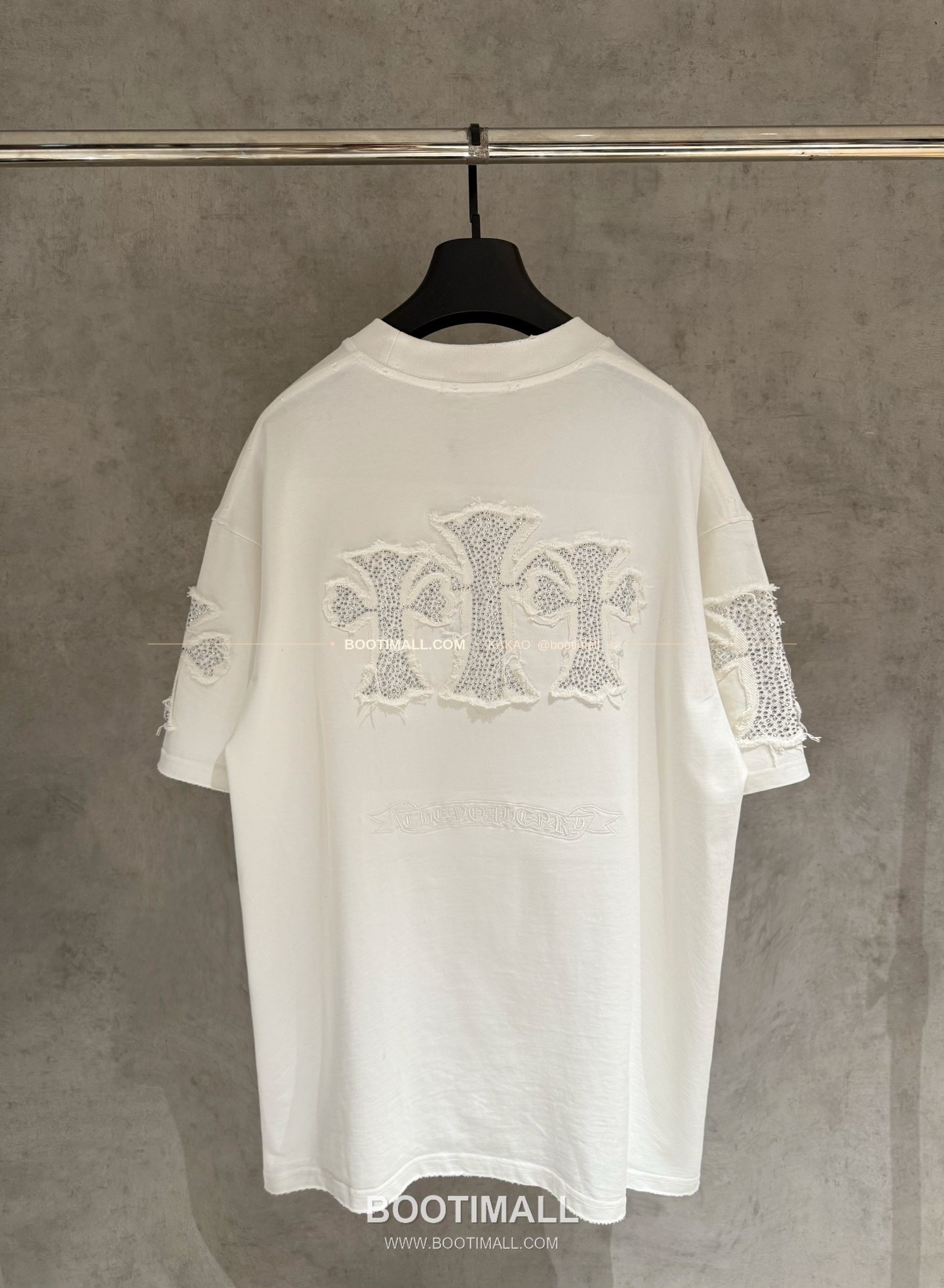 크롬하츠 2026SS 헤비코튼 핫픽스 자수 아플리케 루즈핏 블랙 반팔 티셔츠 Chrome Hearts 2026 SS Heavy Cotton Hotfix Embroidered Applique Loose Fit Black T-Shirt K207 2