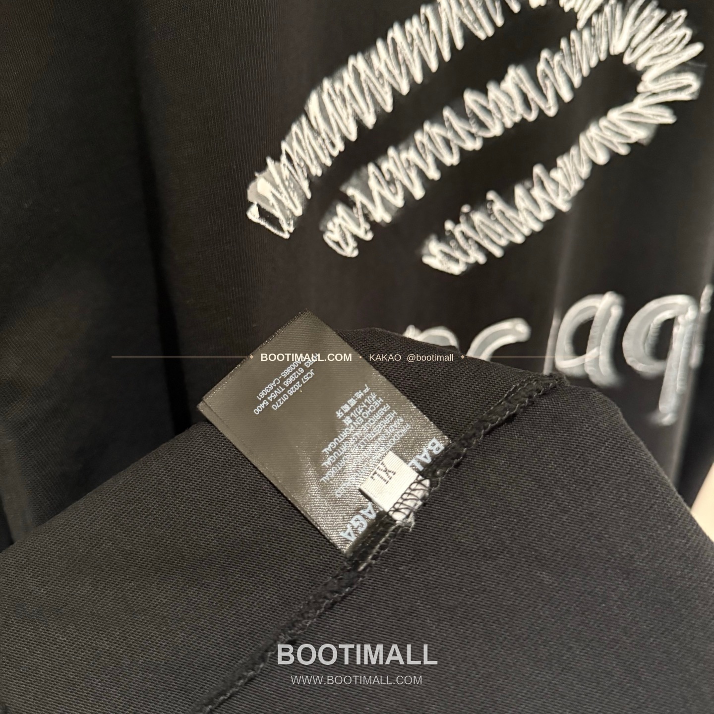 발렌시아가 2025SS 헤비코튼 자수 루즈핏 블랙 반팔 티셔츠 Balenciaga 2025 SS Heavy Cotton Embroidered Loose Fit Black T-Shirt K237 8