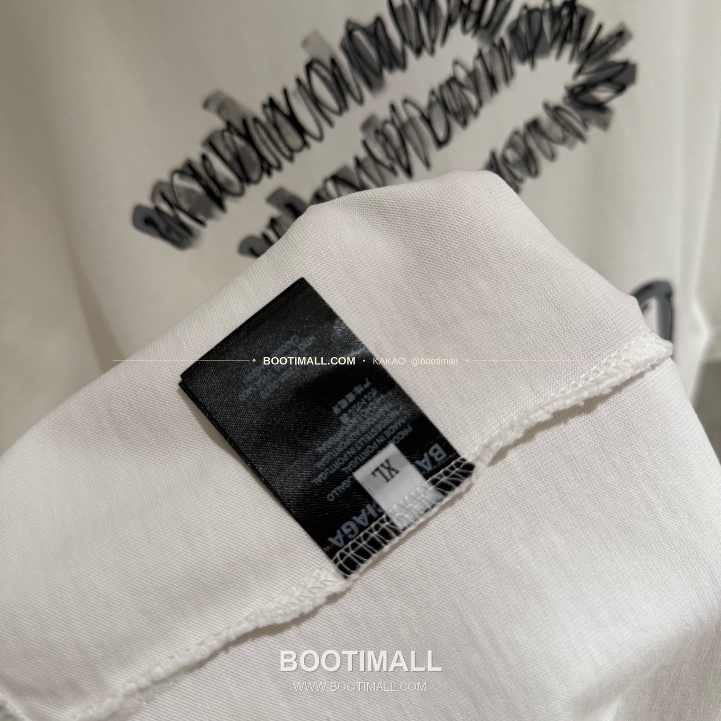 발렌시아가 2025SS 헤비코튼 자수 루즈핏 블랙 반팔 티셔츠 Balenciaga 2025 SS Heavy Cotton Embroidered Loose Fit Black T-Shirt K237 8