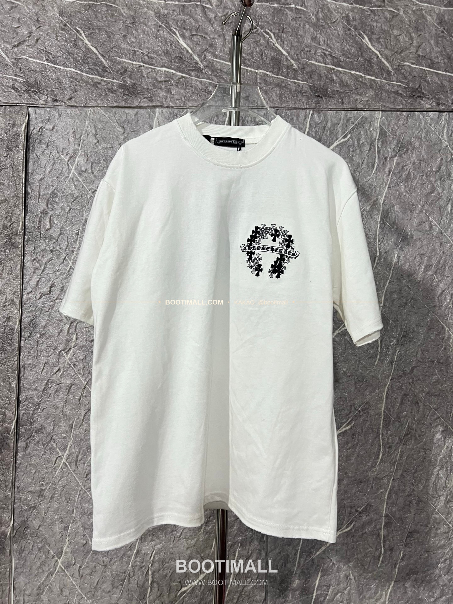 크롬하츠 헤비코튼 자수 디스트로이드 루즈핏 블랙 반팔 티셔츠 Chrome Hearts Heavy Cotton Embroidered Distressed Loose Fit Black T-Shirt CH006 1