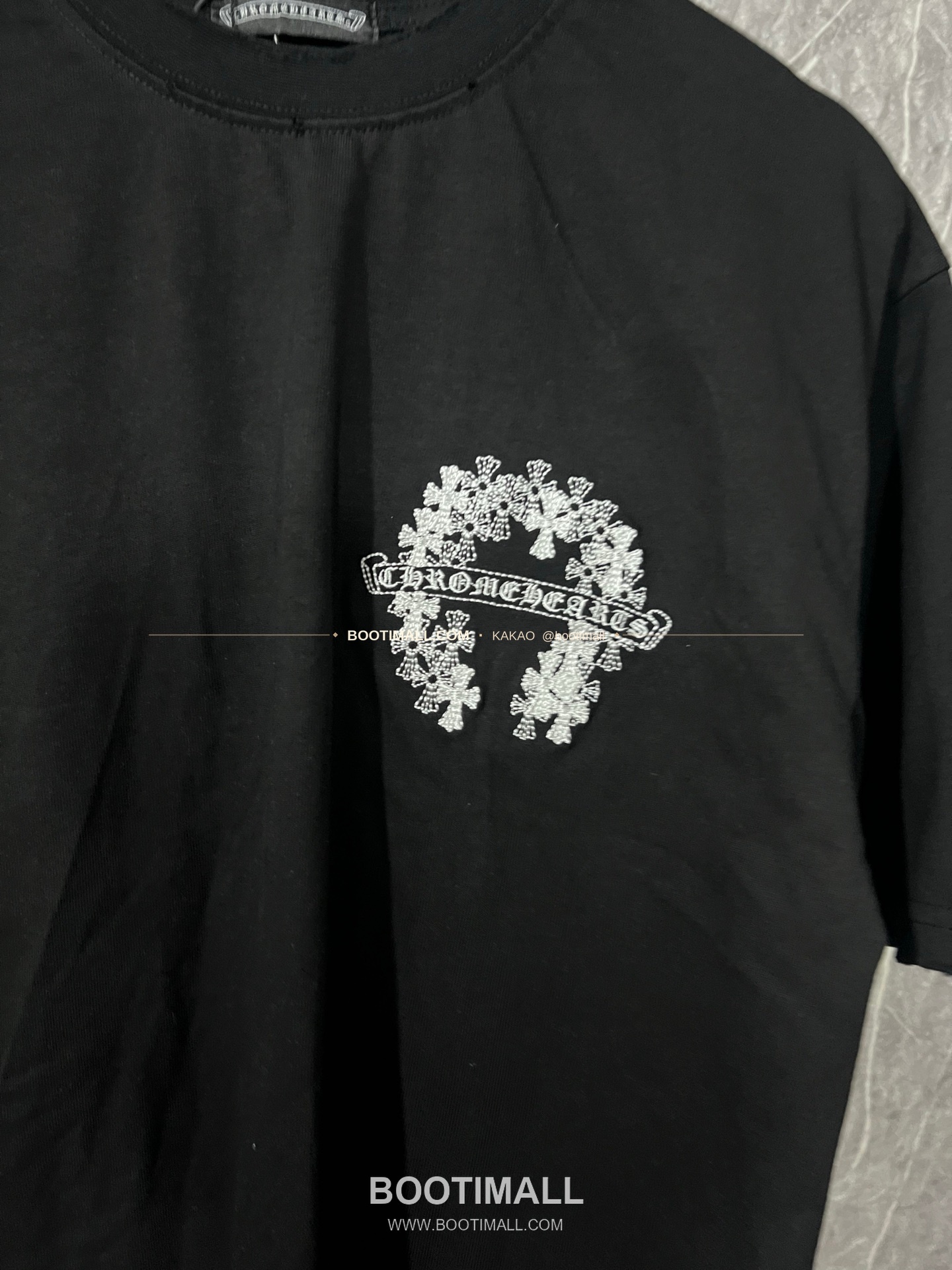 크롬하츠 헤비코튼 자수 디스트로이드 루즈핏 블랙 반팔 티셔츠 Chrome Hearts Heavy Cotton Embroidered Distressed Loose Fit Black T-Shirt CH006 3