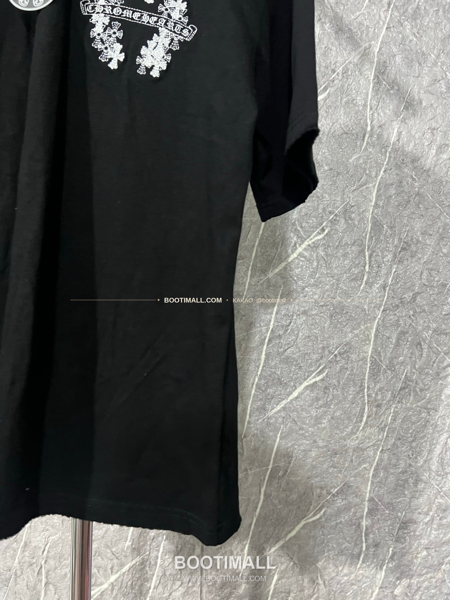 크롬하츠 헤비코튼 자수 디스트로이드 루즈핏 블랙 반팔 티셔츠 Chrome Hearts Heavy Cotton Embroidered Distressed Loose Fit Black T-Shirt CH006 5
