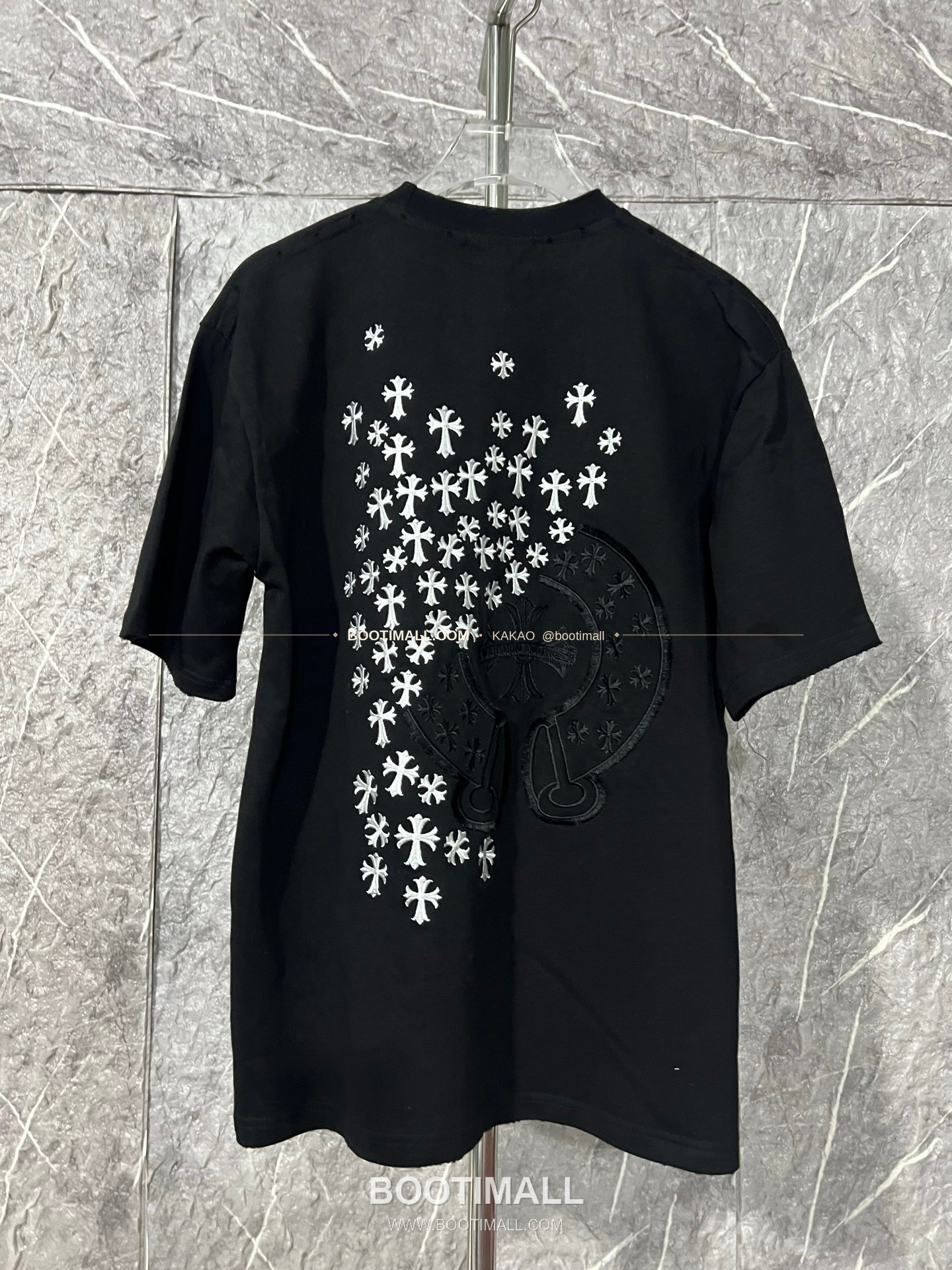 크롬하츠 헤비코튼 자수 디스트로이드 루즈핏 블랙 반팔 티셔츠 Chrome Hearts Heavy Cotton Embroidered Distressed Loose Fit Black T-Shirt CH005 4