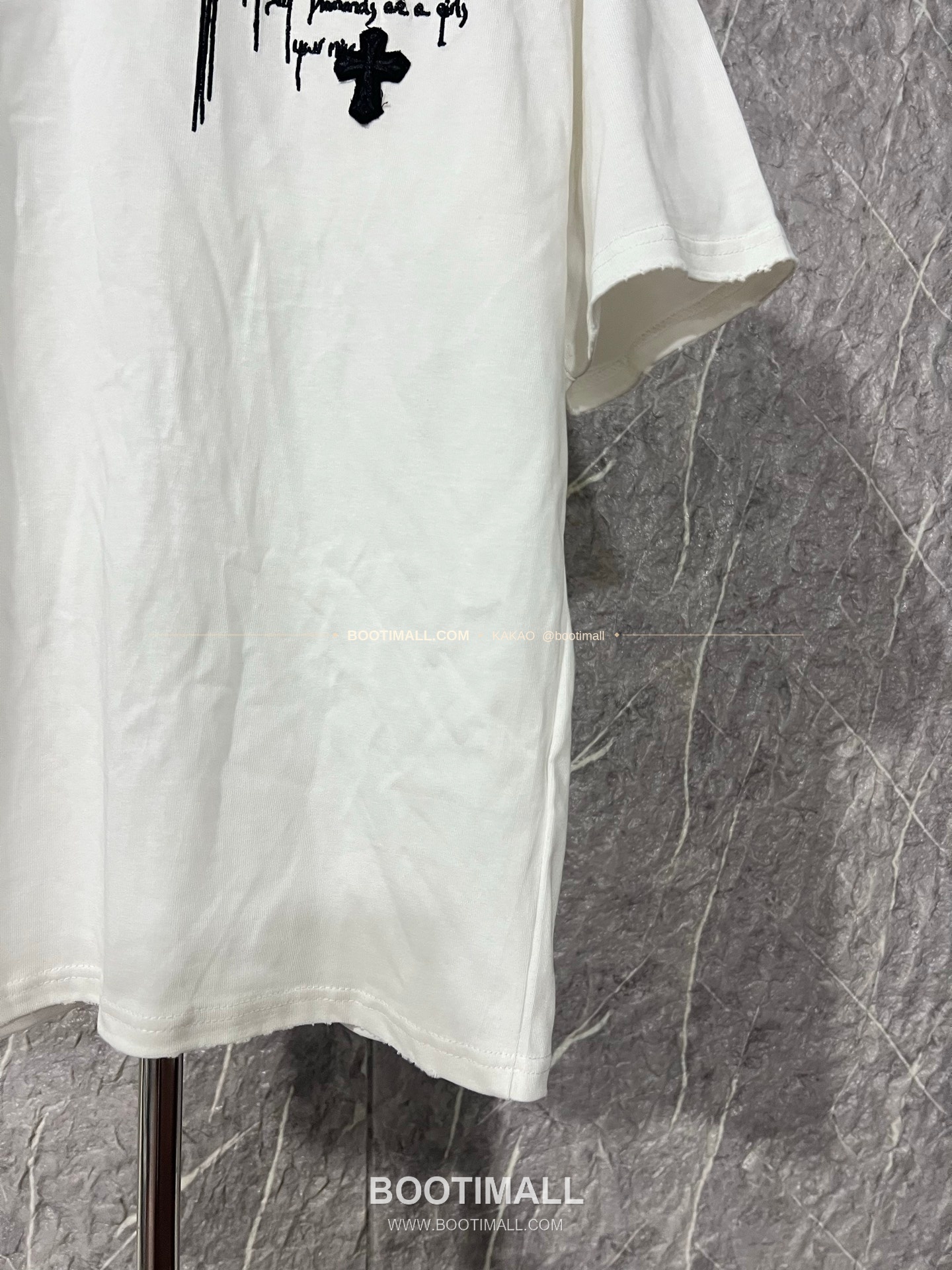 크롬하츠 헤비코튼 자수 디스트로이드 루즈핏 블랙 반팔 티셔츠 Chrome Hearts Heavy Cotton Embroidered Distressed Loose Fit Black T-Shirt CH002 5