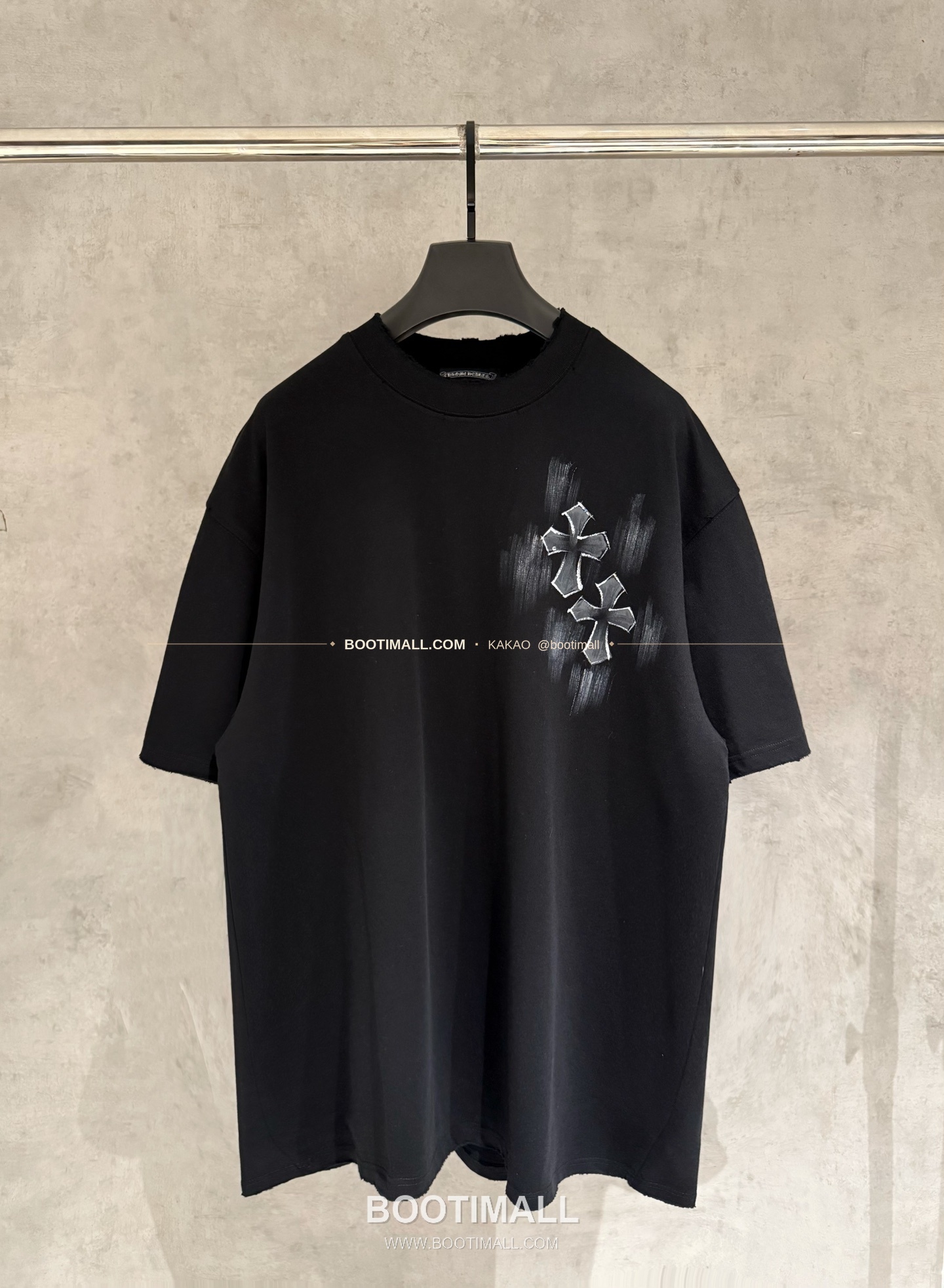 크롬하츠 2026SS 헤비코튼 핸드페인팅 디스트로이드 루즈핏 블랙 반팔 티셔츠 Chrome Hearts 2026 SS Heavy Cotton Hand Painted Distressed Loose Fit Black T-Shirt K600 1