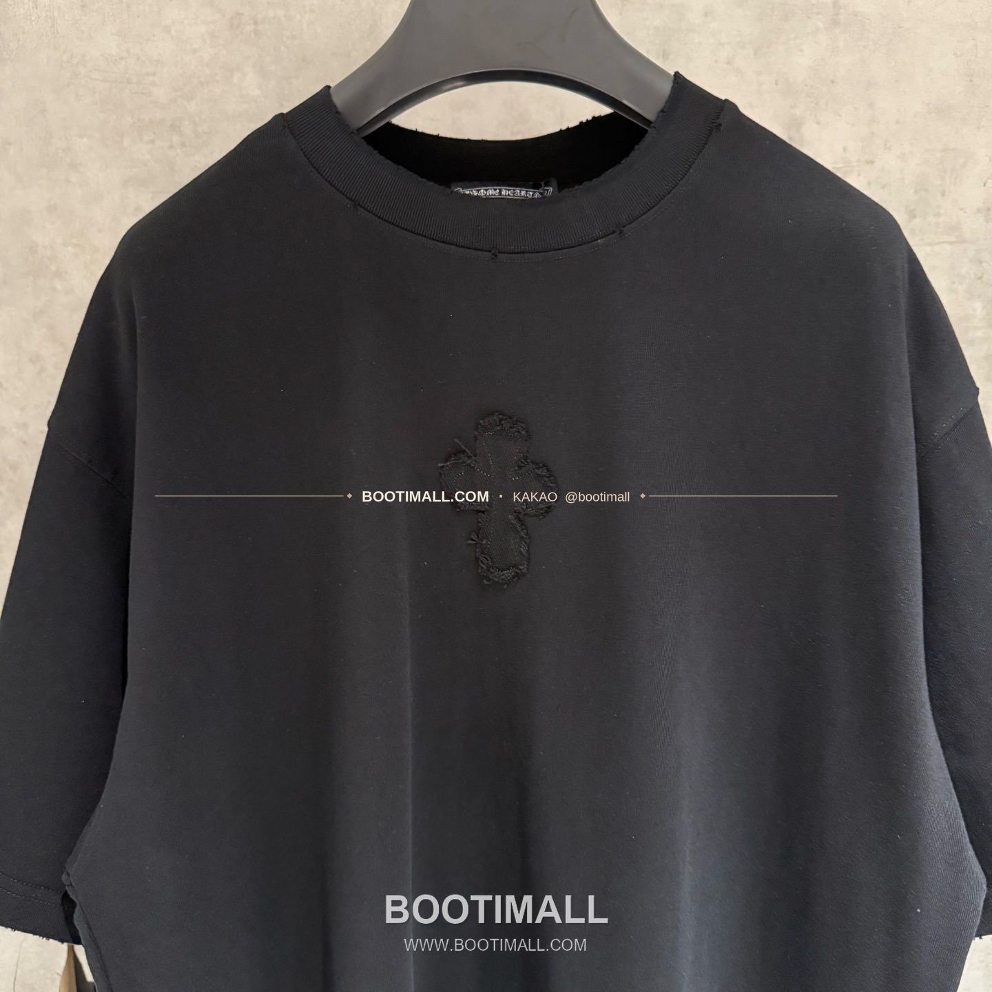 크롬하츠 2026SS 헤비코튼 자수 디스트로이드 루즈핏 블랙 반팔 티셔츠 Chrome Hearts 2026 SS Heavy Cotton Embroidered Distressed Loose Fit Black T-Shirt K209 3