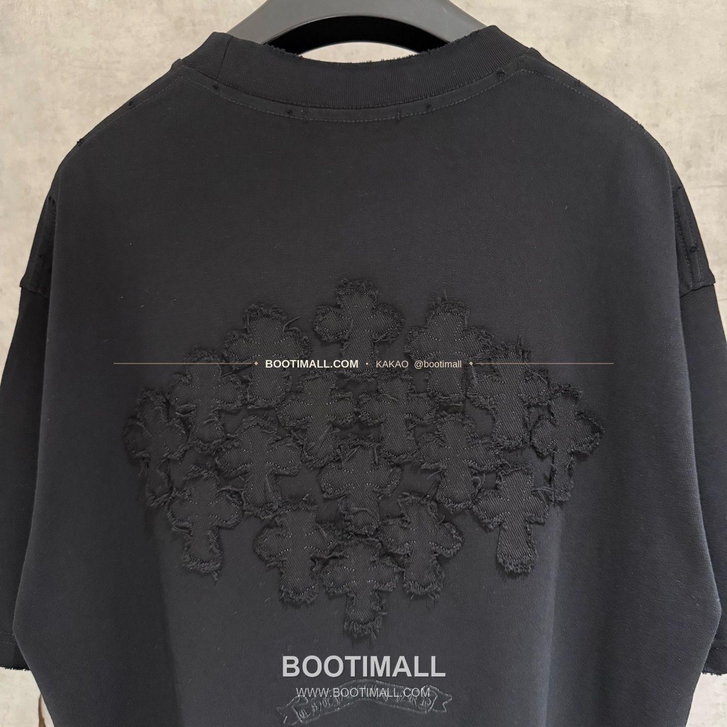 크롬하츠 2026SS 헤비코튼 자수 디스트로이드 루즈핏 블랙 반팔 티셔츠 Chrome Hearts 2026 SS Heavy Cotton Embroidered Distressed Loose Fit Black T-Shirt K209 4