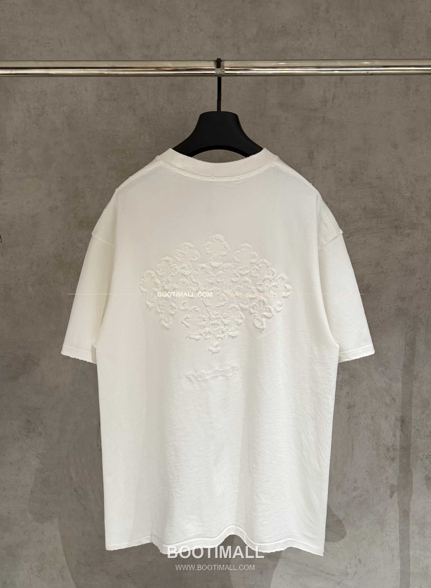 크롬하츠 2026SS 헤비코튼 자수 디스트로이드 루즈핏 블랙 반팔 티셔츠 Chrome Hearts 2026 SS Heavy Cotton Embroidered Distressed Loose Fit Black T-Shirt K209 2