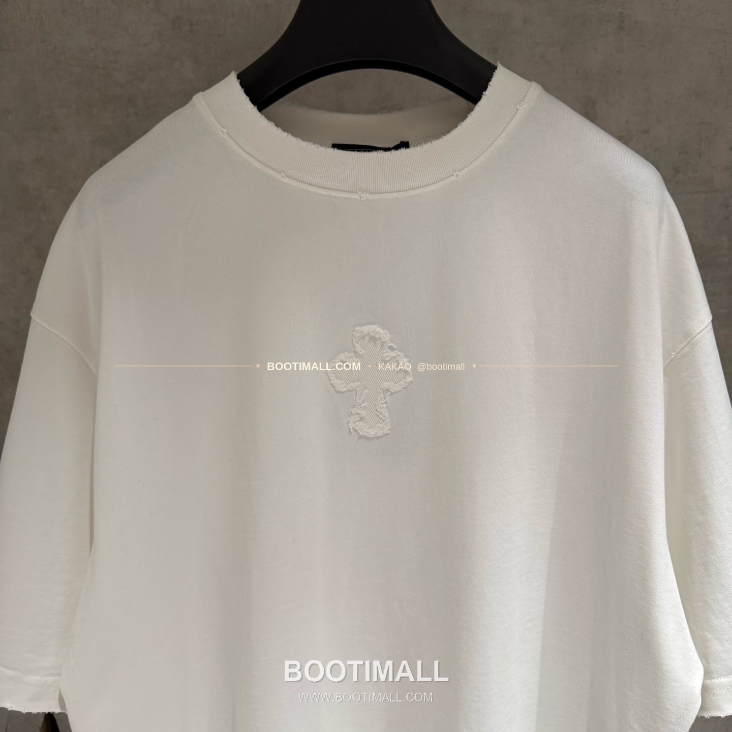 크롬하츠 2026SS 헤비코튼 자수 디스트로이드 루즈핏 블랙 반팔 티셔츠 Chrome Hearts 2026 SS Heavy Cotton Embroidered Distressed Loose Fit Black T-Shirt K209 3